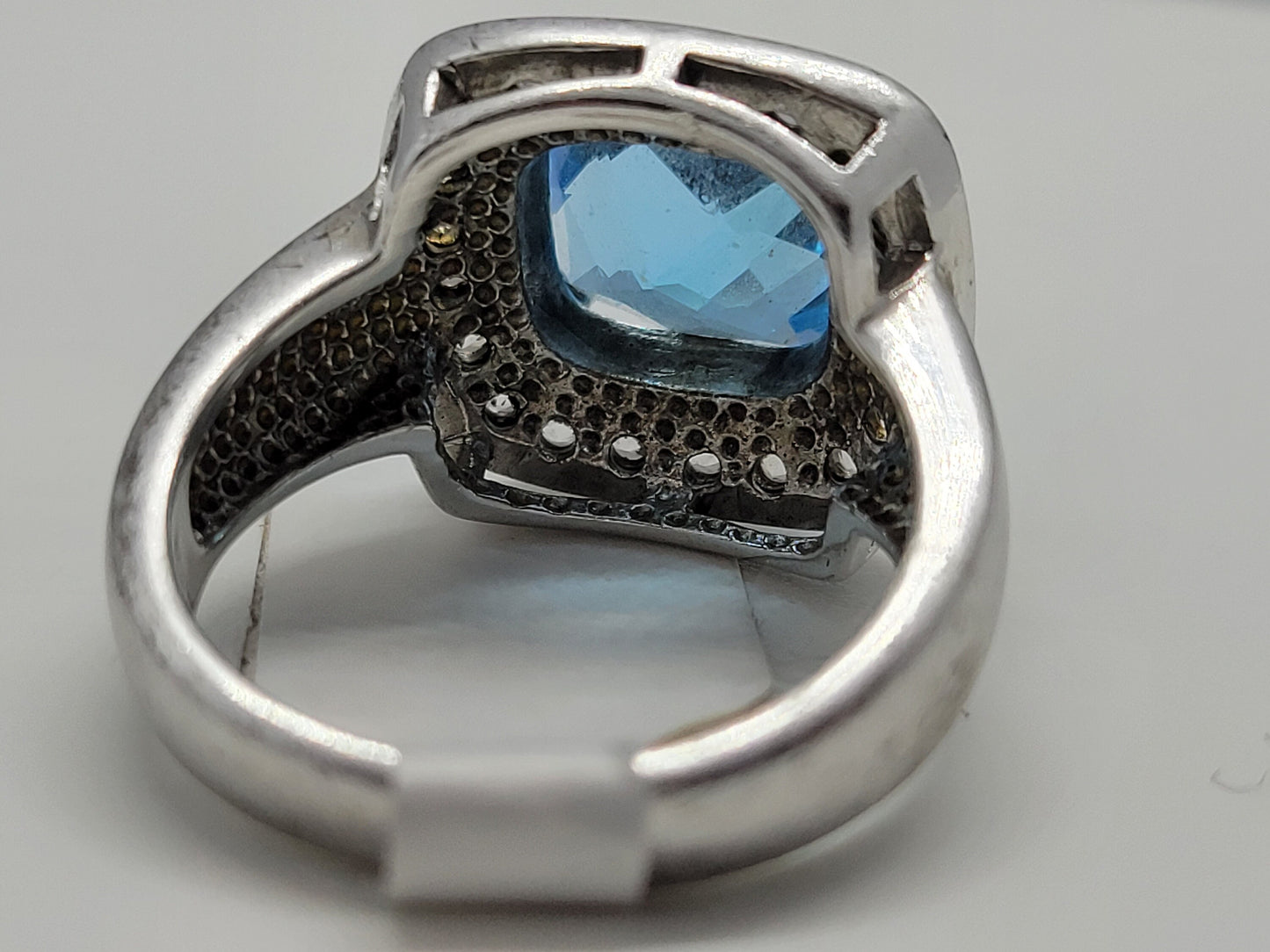 Vintage Blue Topaz and White Sapphire Ring in 925 Sterling Silver