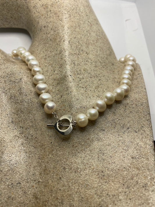 Vintage Hand Knotted White Pearl 18 in Heart Toggle Necklace