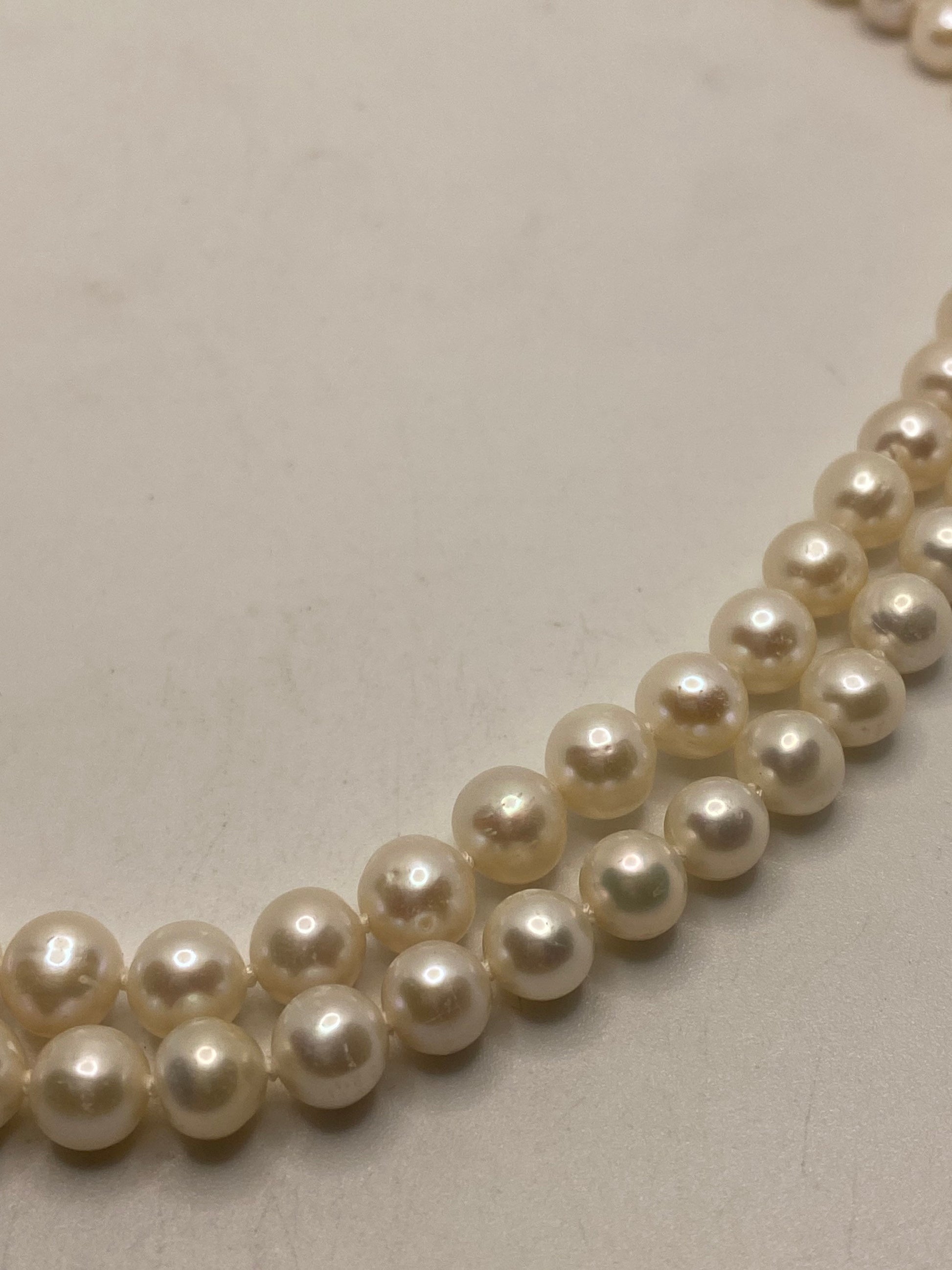 Vintage Hand Knotted Cream Pearl Double 17 in Necklace