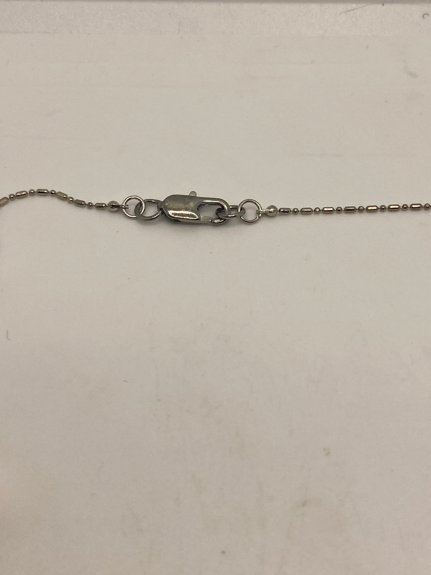 Vintage White Pearl 16 in Necklace