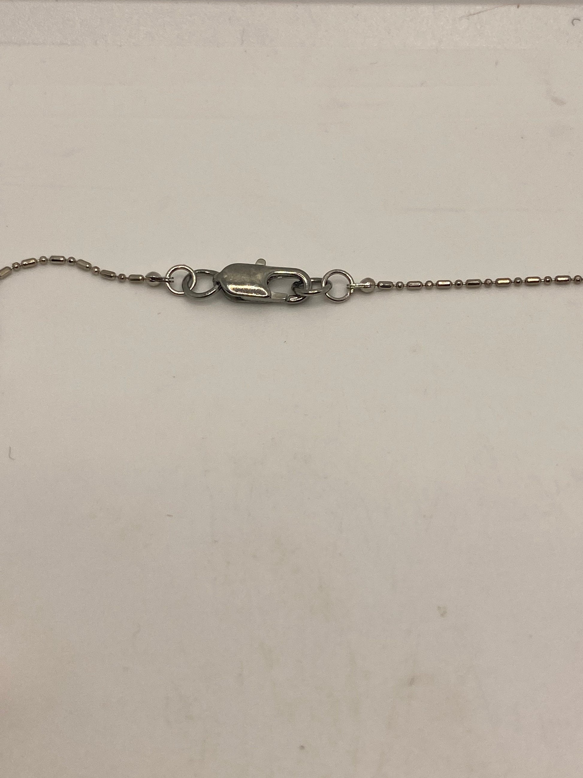 Vintage White Pearl 16 in Necklace