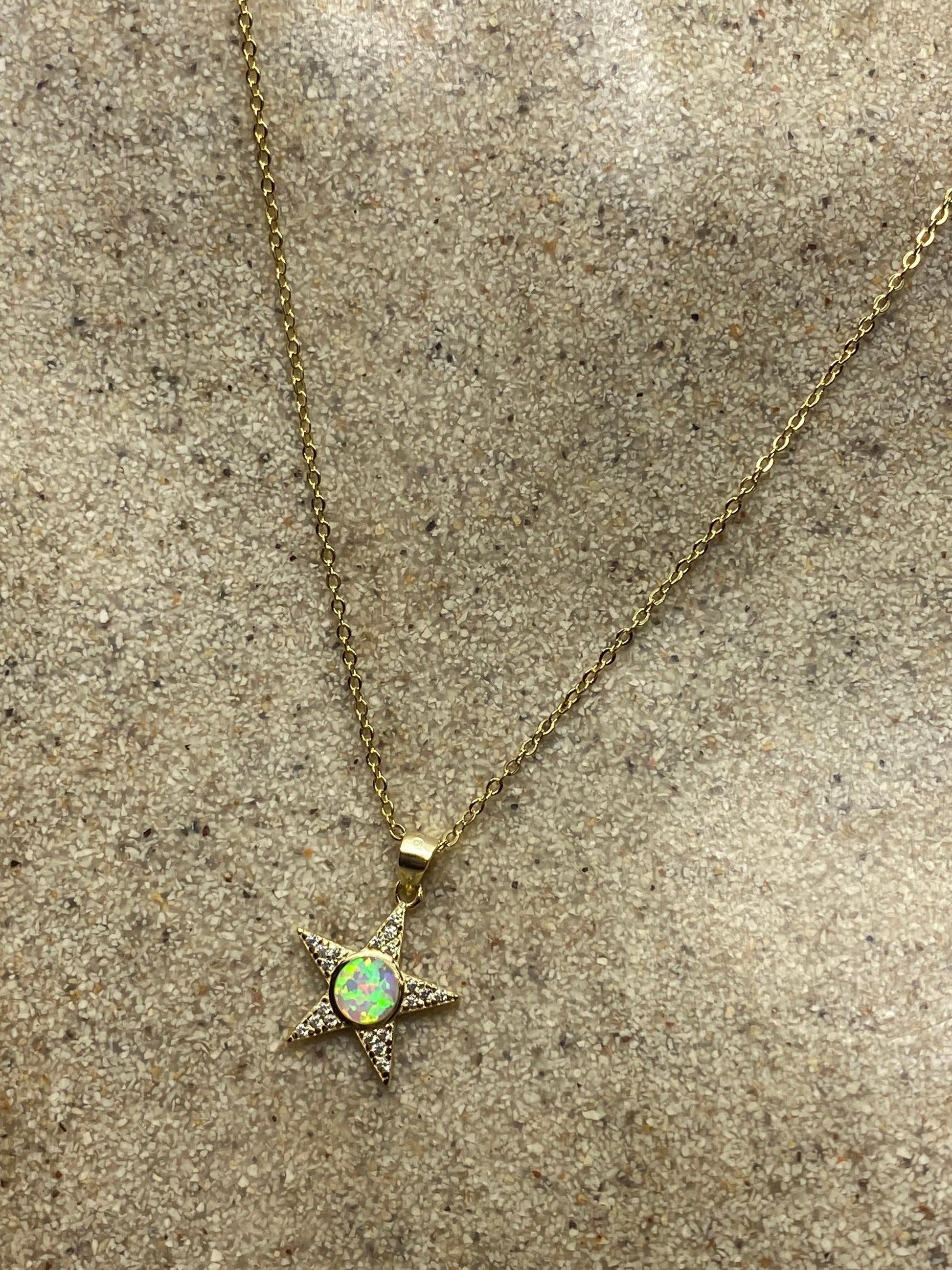 Vintage White Opal Star Choker Golden 925 Sterling Silver Pendant Necklace