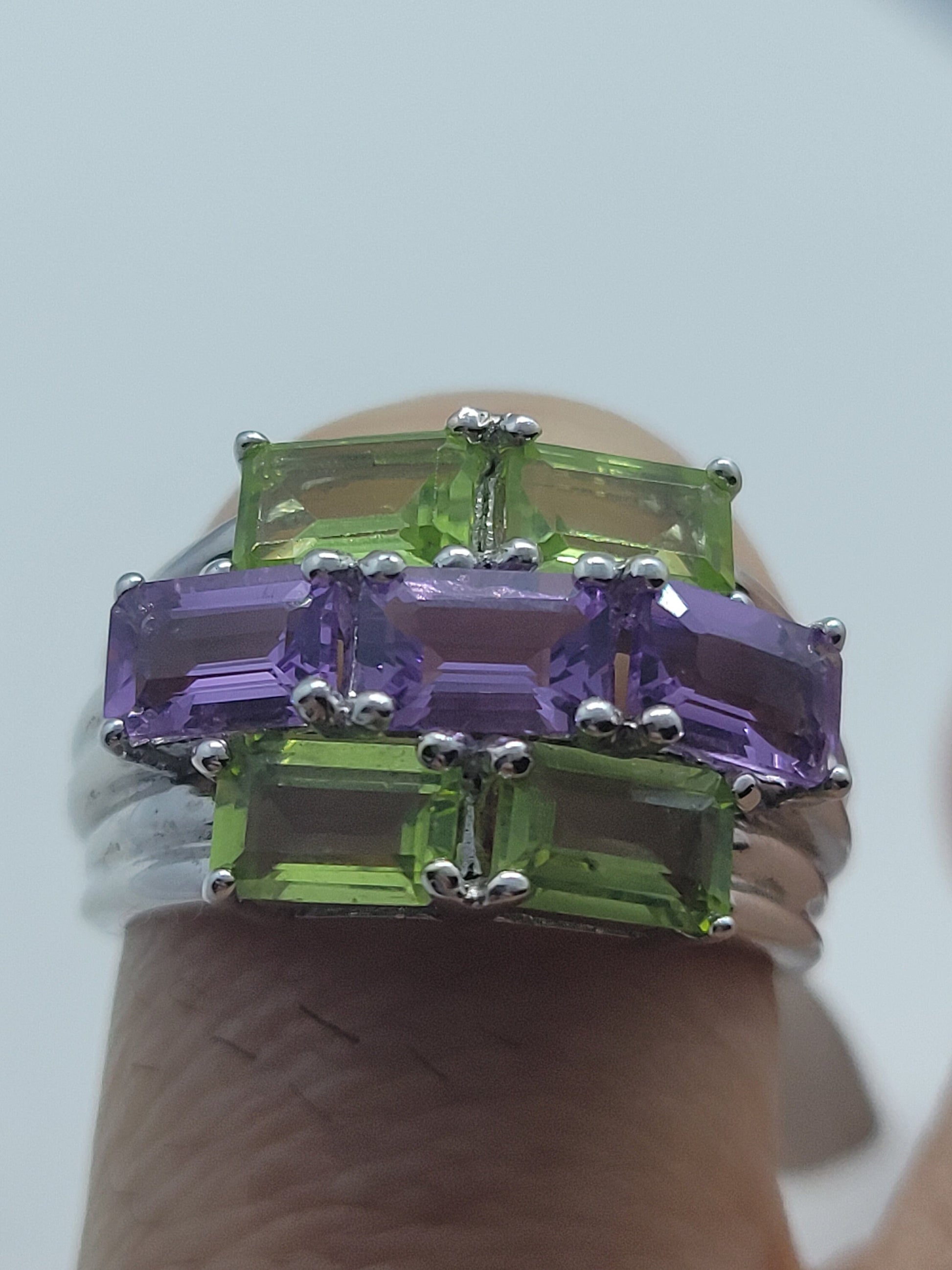 Vintage Peridot and Amethyst Ring in 925 Sterling Silver