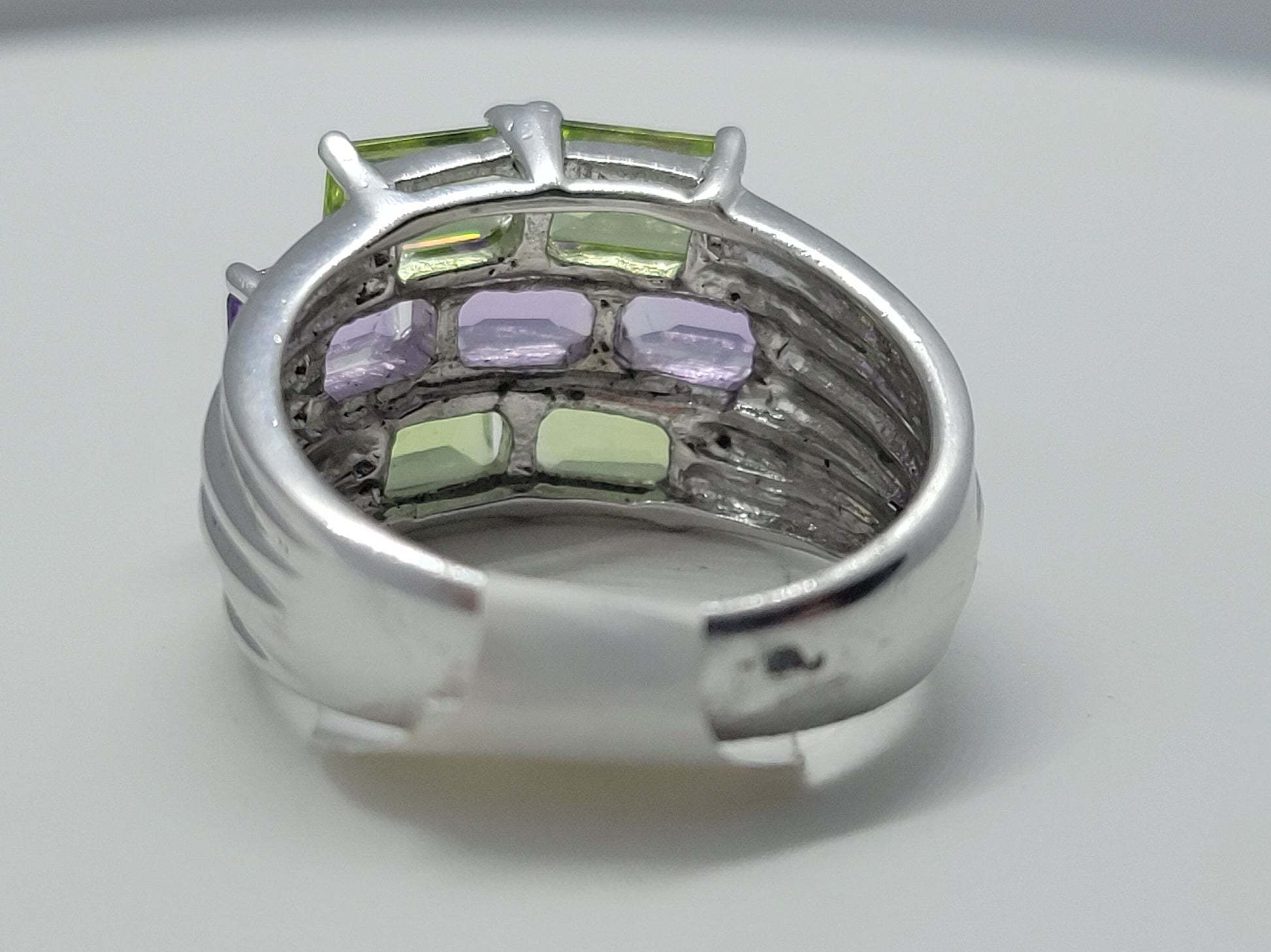 Vintage Peridot and Amethyst Ring in 925 Sterling Silver