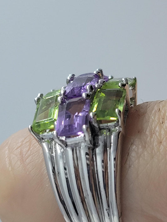 Vintage Peridot and Amethyst Ring in 925 Sterling Silver