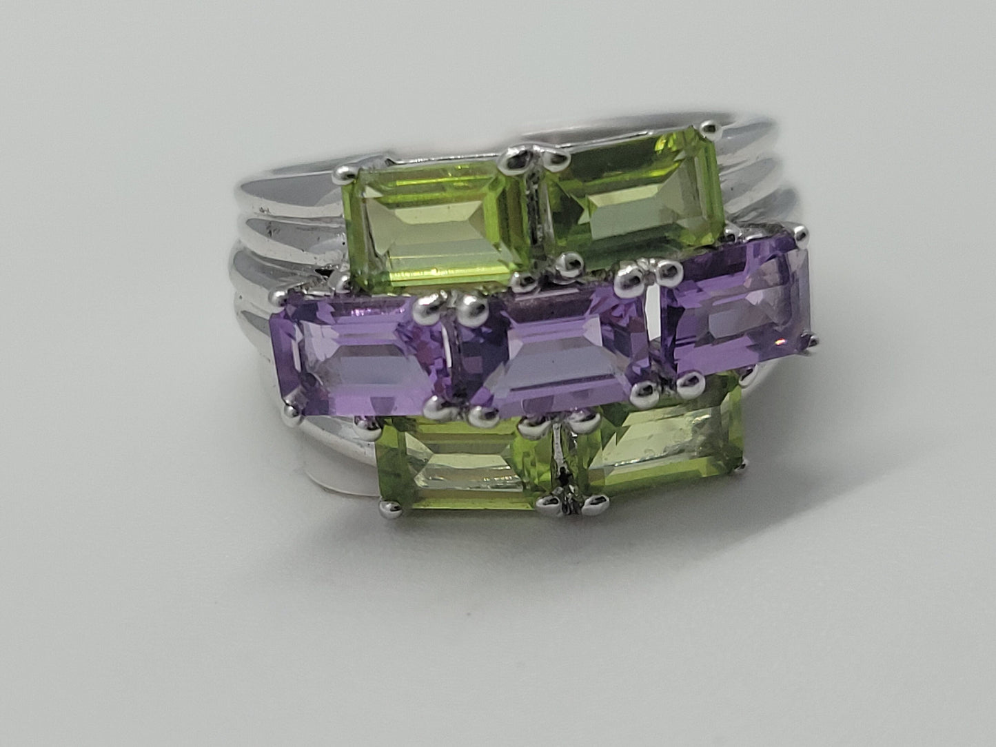 Vintage Peridot and Amethyst Ring in 925 Sterling Silver