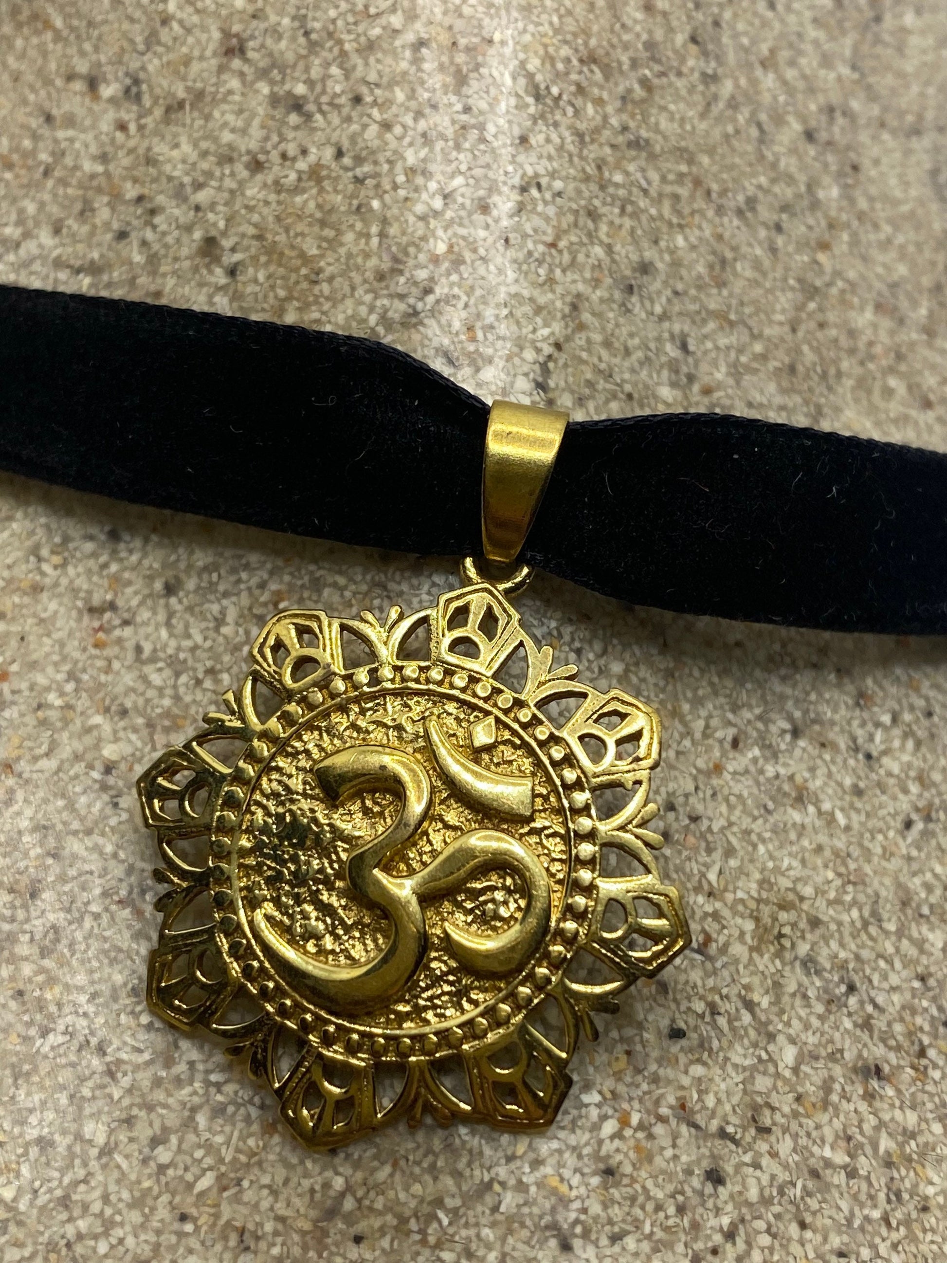 Vintage Ohm Shanti Bronze Velvet Choker Necklace.