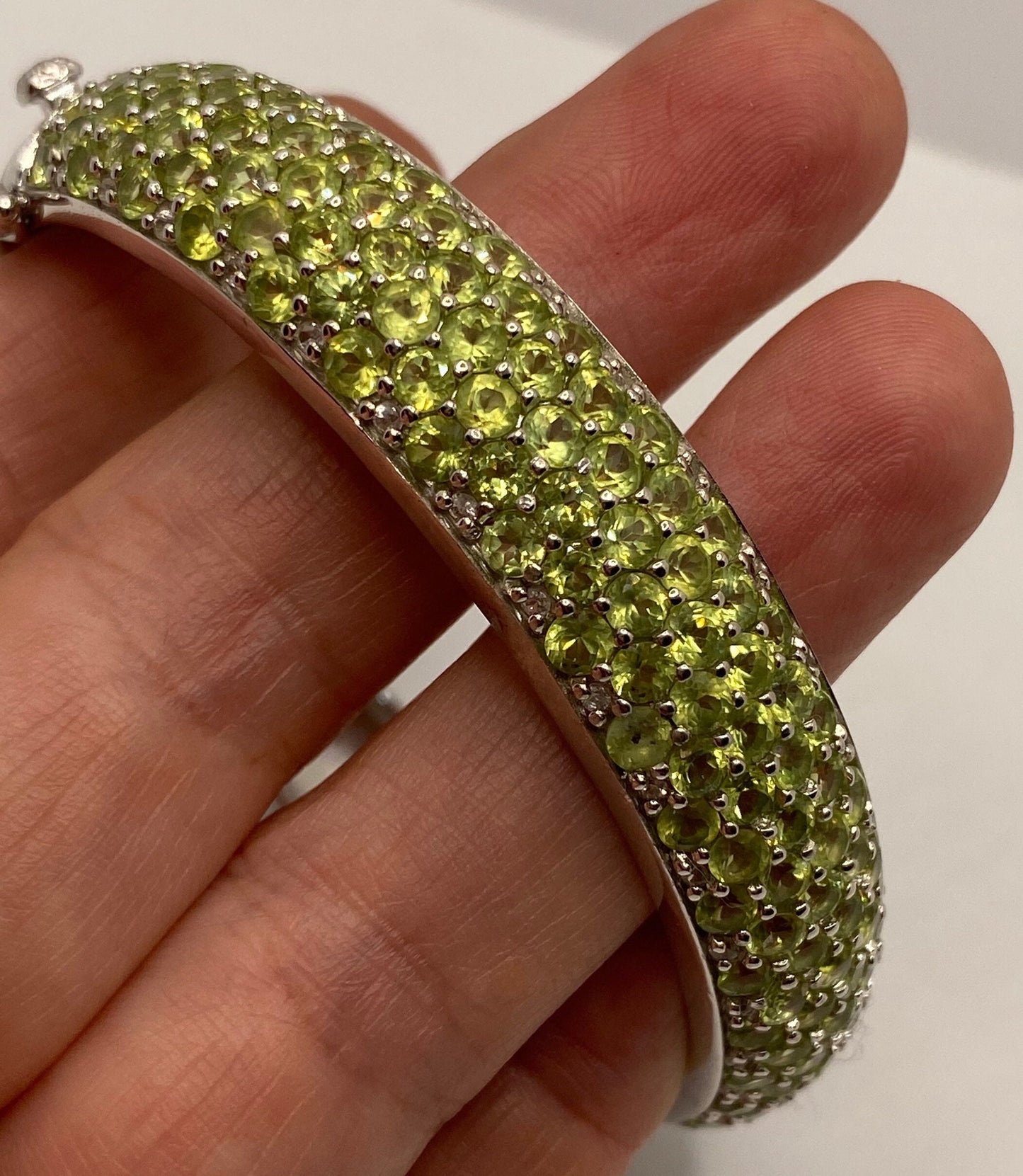 Vintage Green Peridot 925 Sterling Silver Bangle Bracelet