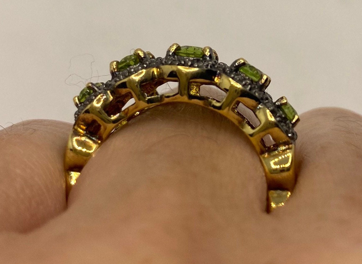 Vintage Handmade Genuine Green Peridot Filigree Setting Golden 925 Sterling Silver Gothic Ring