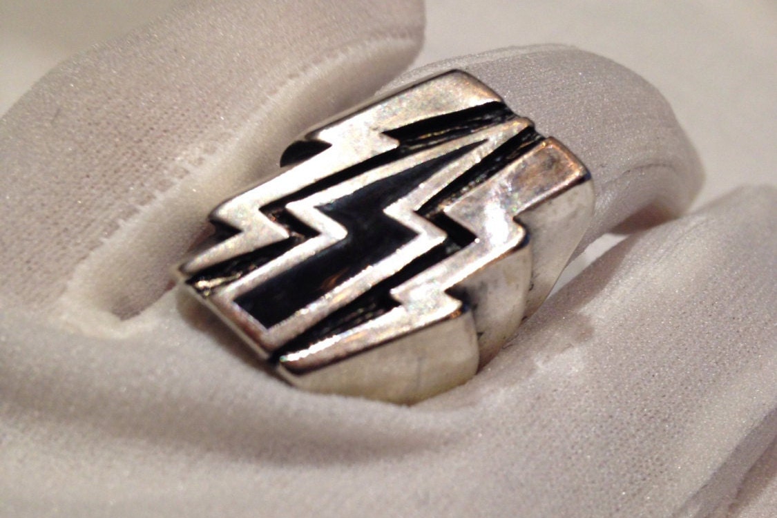 Vintage Southwestern Black Inlay Lighting Bolt Mens Biker Ring