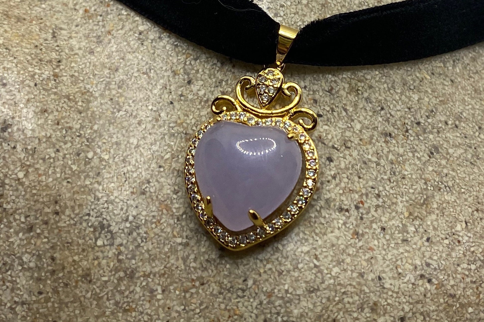 Vintage Lavender Jade Choker Gold Finish Necklace Pendant