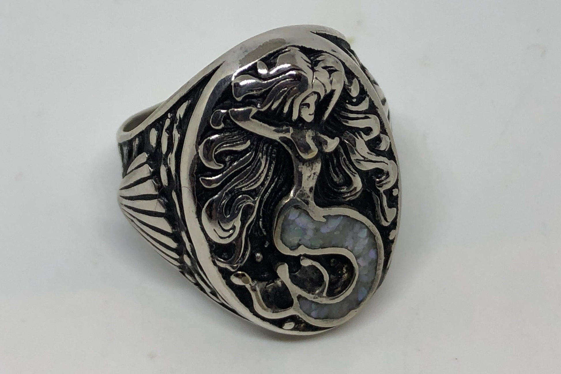 Mermaid ring with white mother of pearl inlay in white bronze