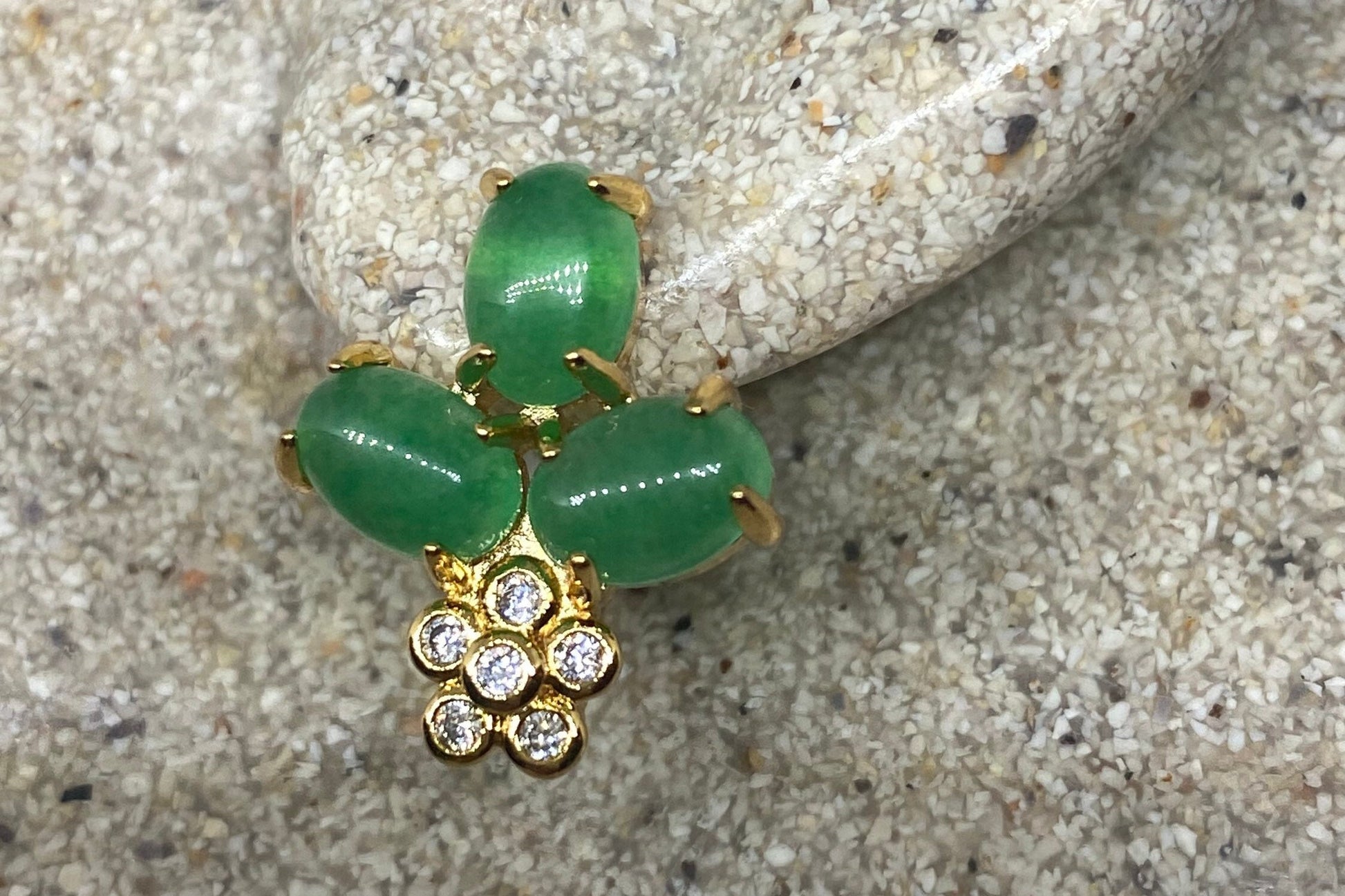 Vintage Fun Green Jade Gemstone Golden Bronze Stud Earrings