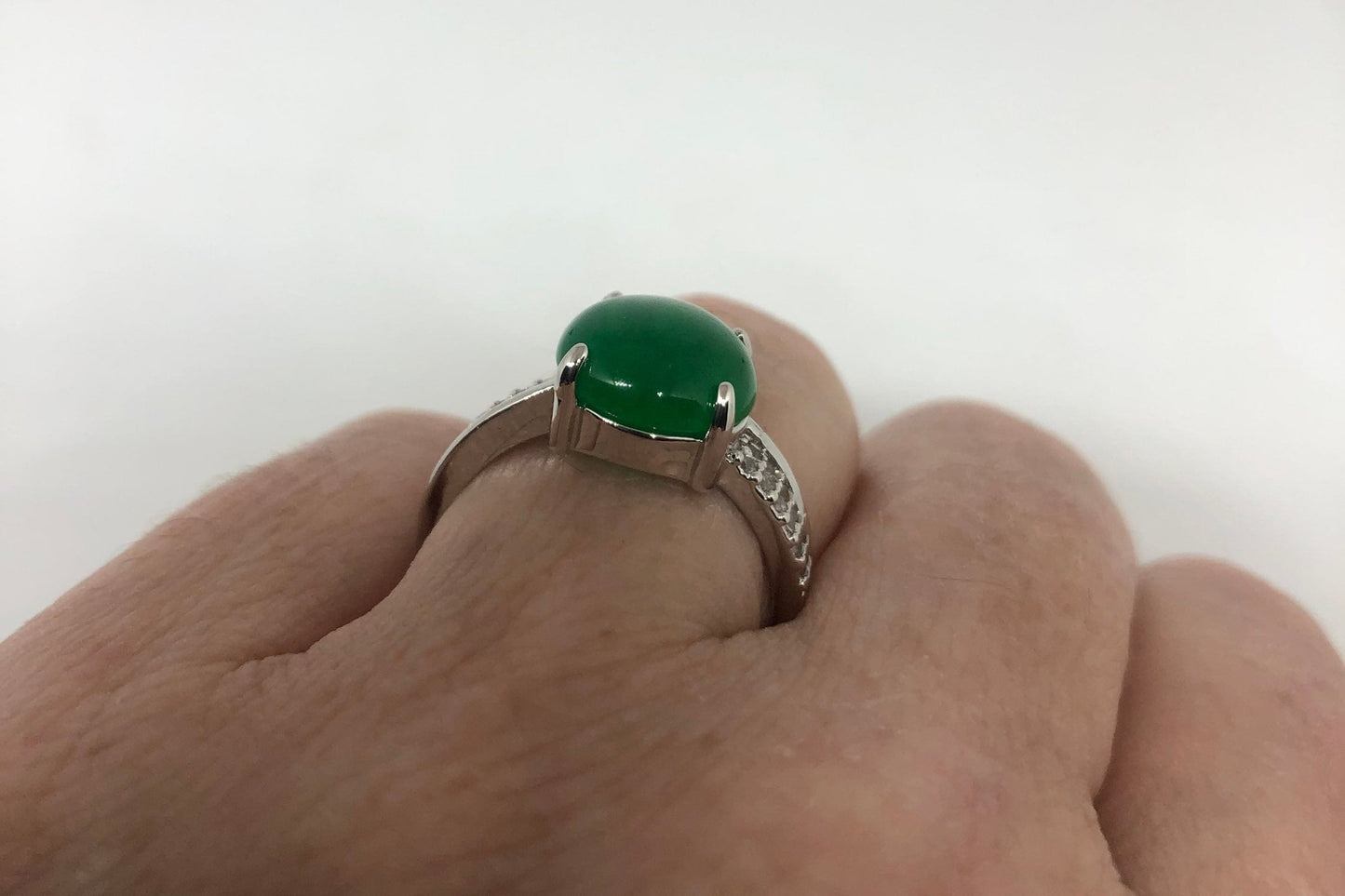 Vintage Lucky Green Nephrite Jade Ring