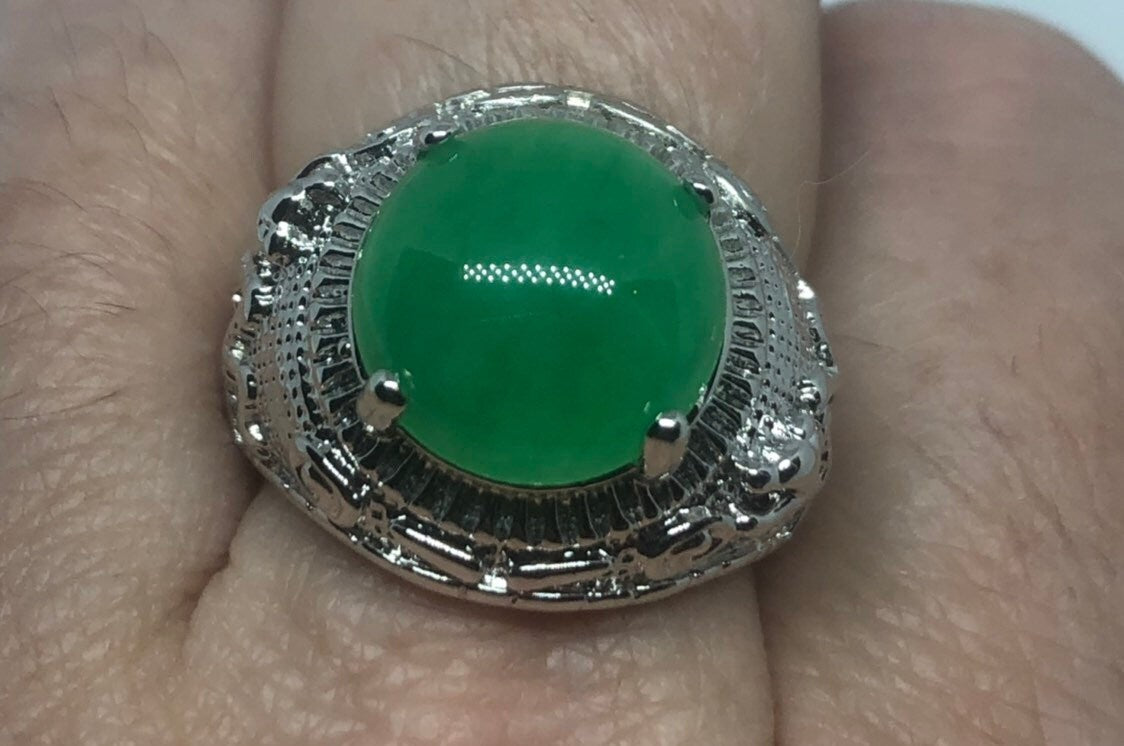 Vintage Lucky Green Nephrite Jade Ring