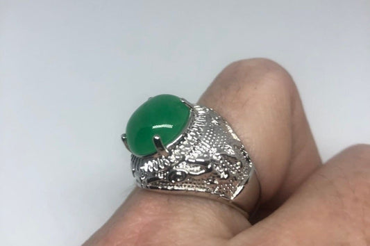 Vintage Lucky Green Nephrite Jade Ring