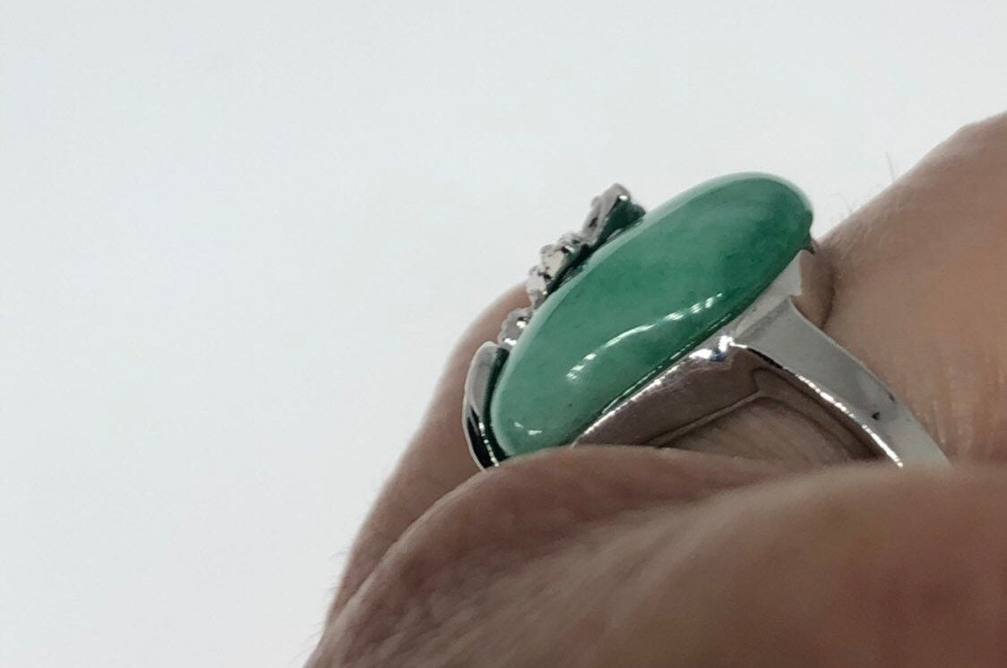 Vintage Lucky Green Nephrite Jade Ring