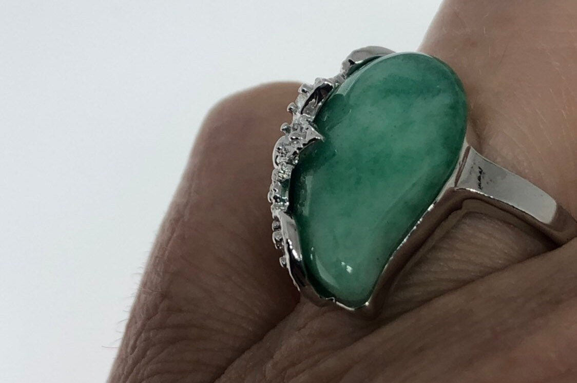 Vintage Lucky Green Nephrite Jade Ring