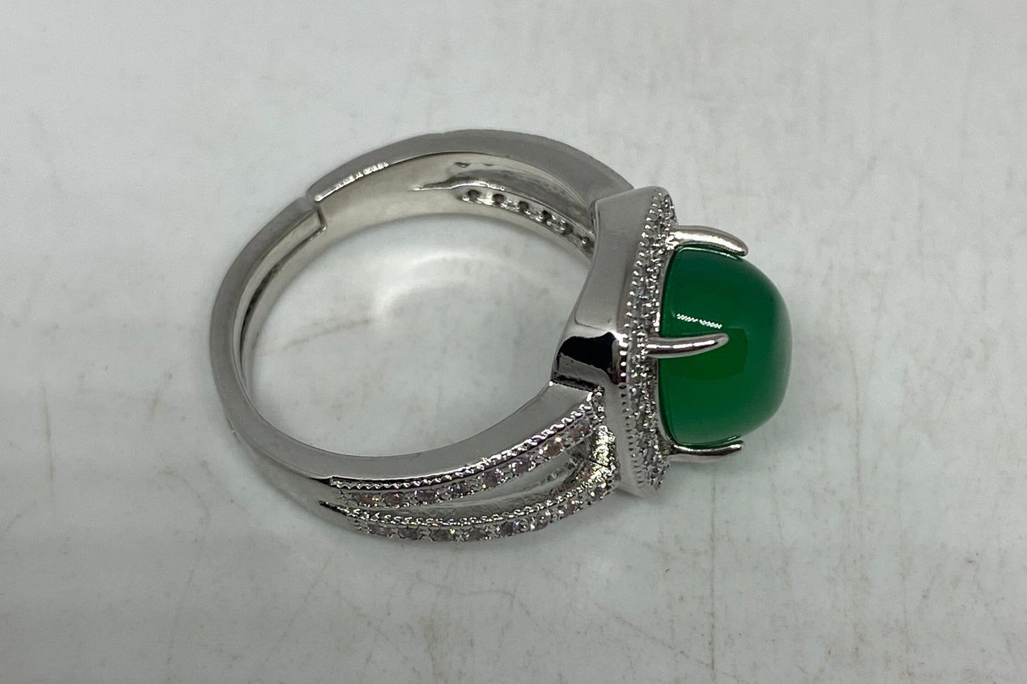 Vintage Lucky Green Nephrite Jade Ring