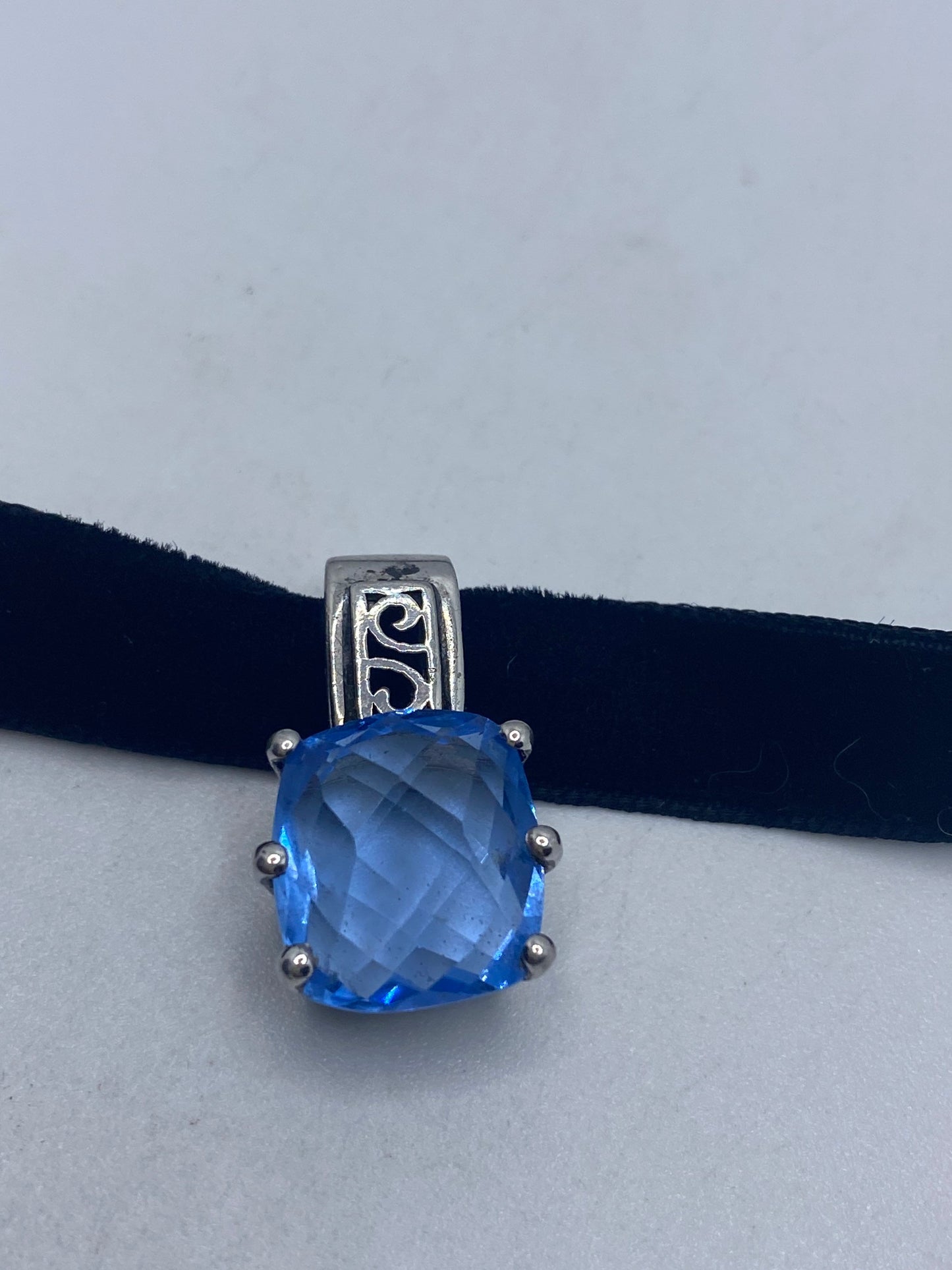 Vintage Blue Topaz 925 Sterling Silver Choker Necklace Pendant