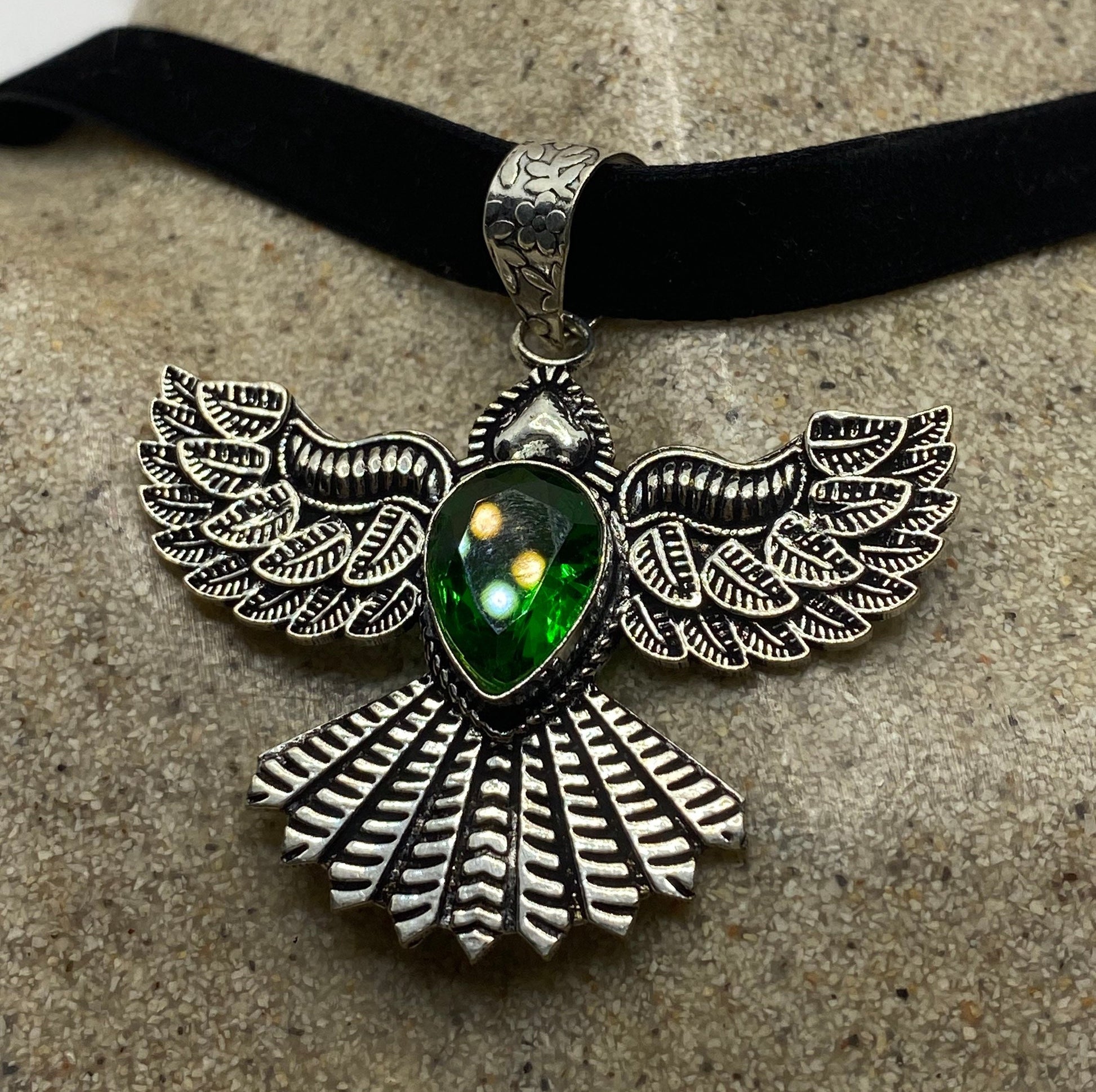 Vintage Green Glass Antique Black Velvet Ribbon Choker Necklace