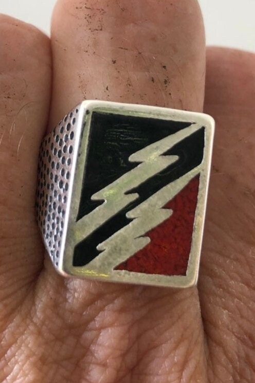 Vintage Native American Style Southwestern Red Stone Inlay Ring