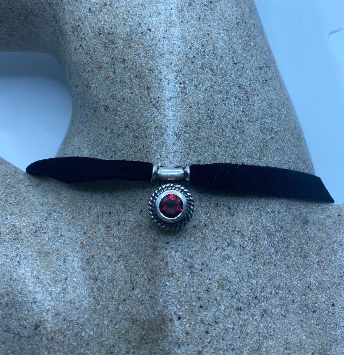 Vintage Handmade 925 Sterling Silver Genuine Garnet Antique Pendant Necklace