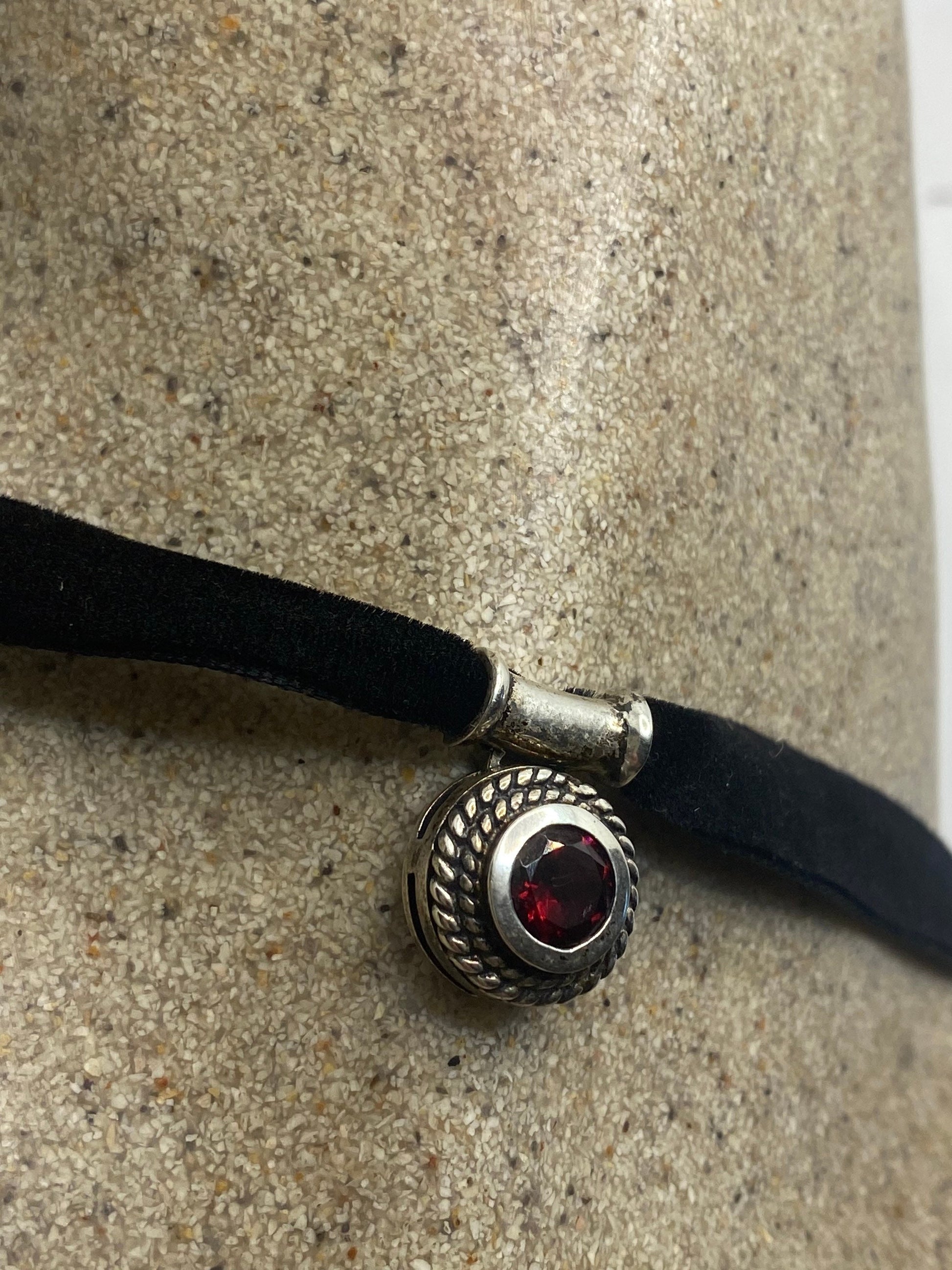 Vintage Handmade 925 Sterling Silver Genuine Garnet Antique Pendant Necklace