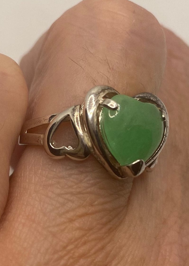 Vintage Green Jade Heart 925 Sterling Silver Ring