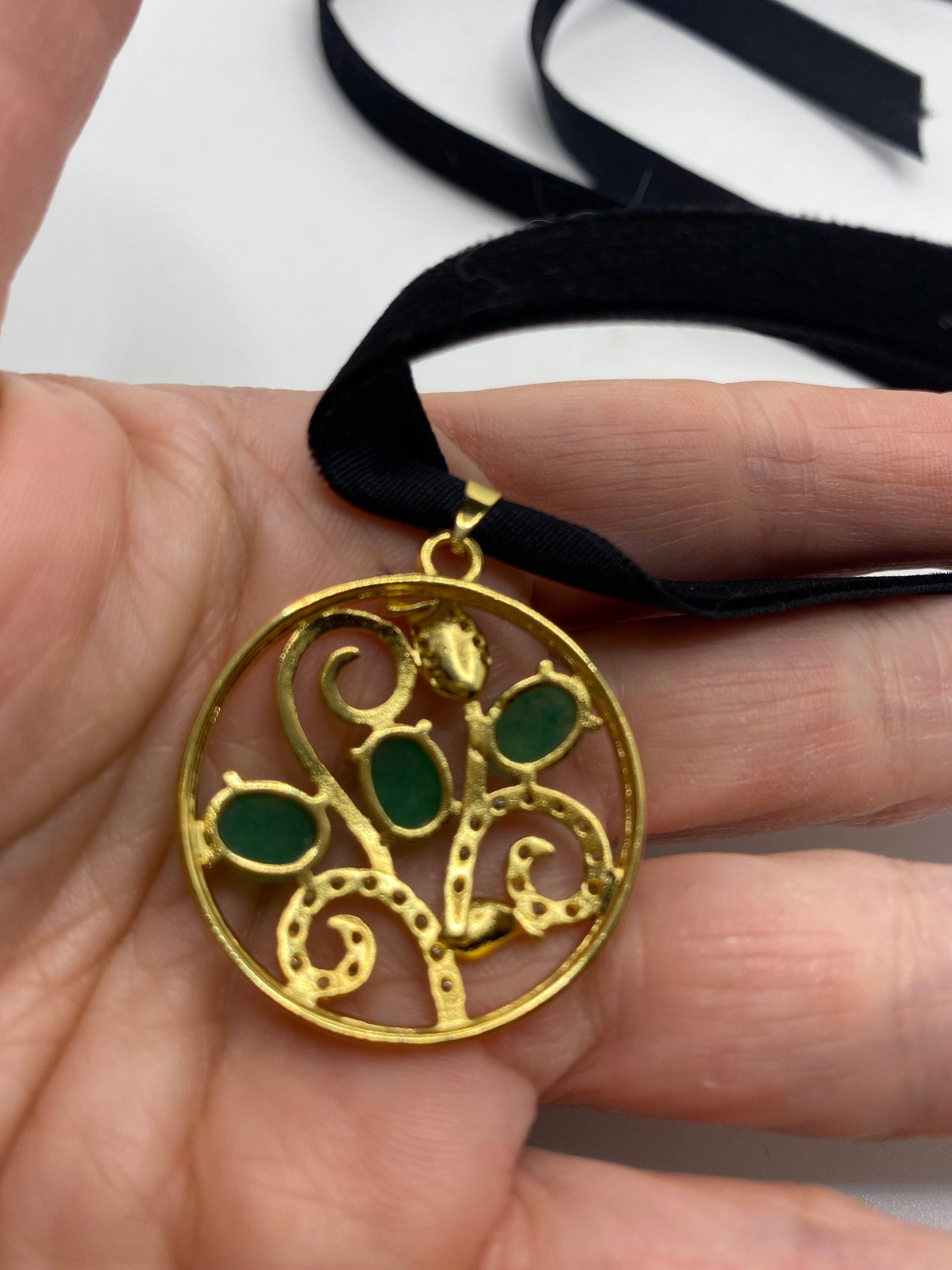 Vintage Green Jade Choker Gold Finish Necklace Pendant