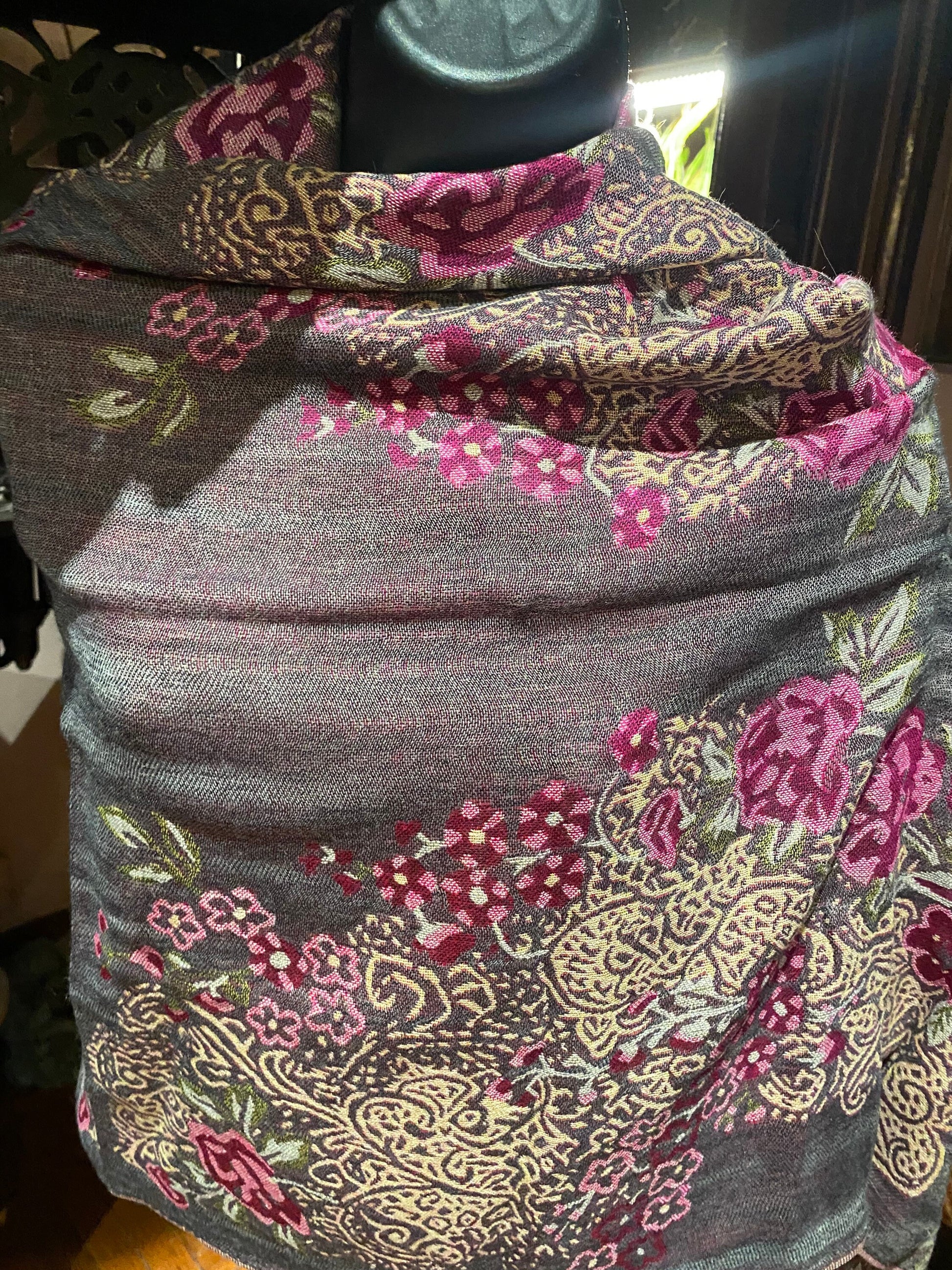 Vintage Paisley Brocade Pashmina Scarf Wrap