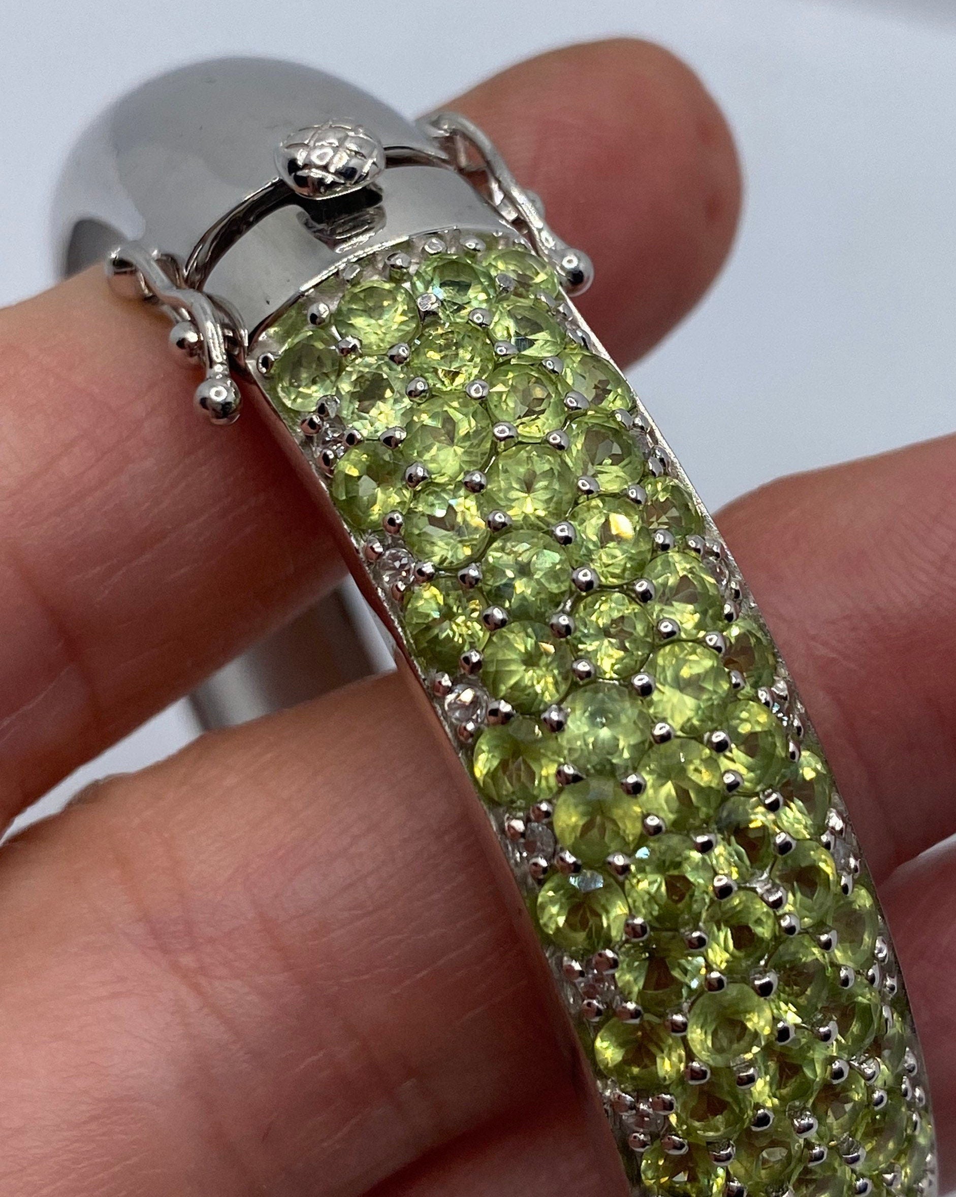 Vintage Green Peridot 925 Sterling Silver Bangle Bracelet