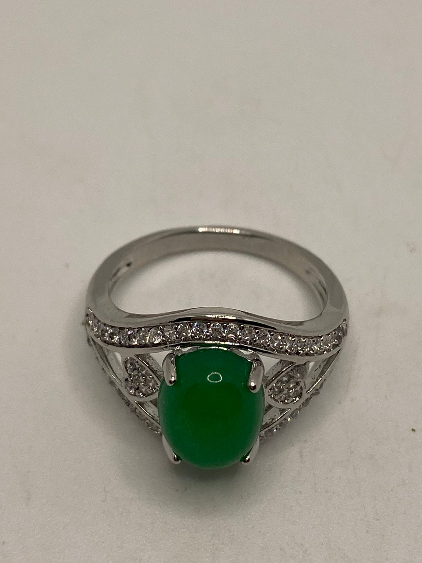 Vintage Lucky Green Nephrite Jade Ring