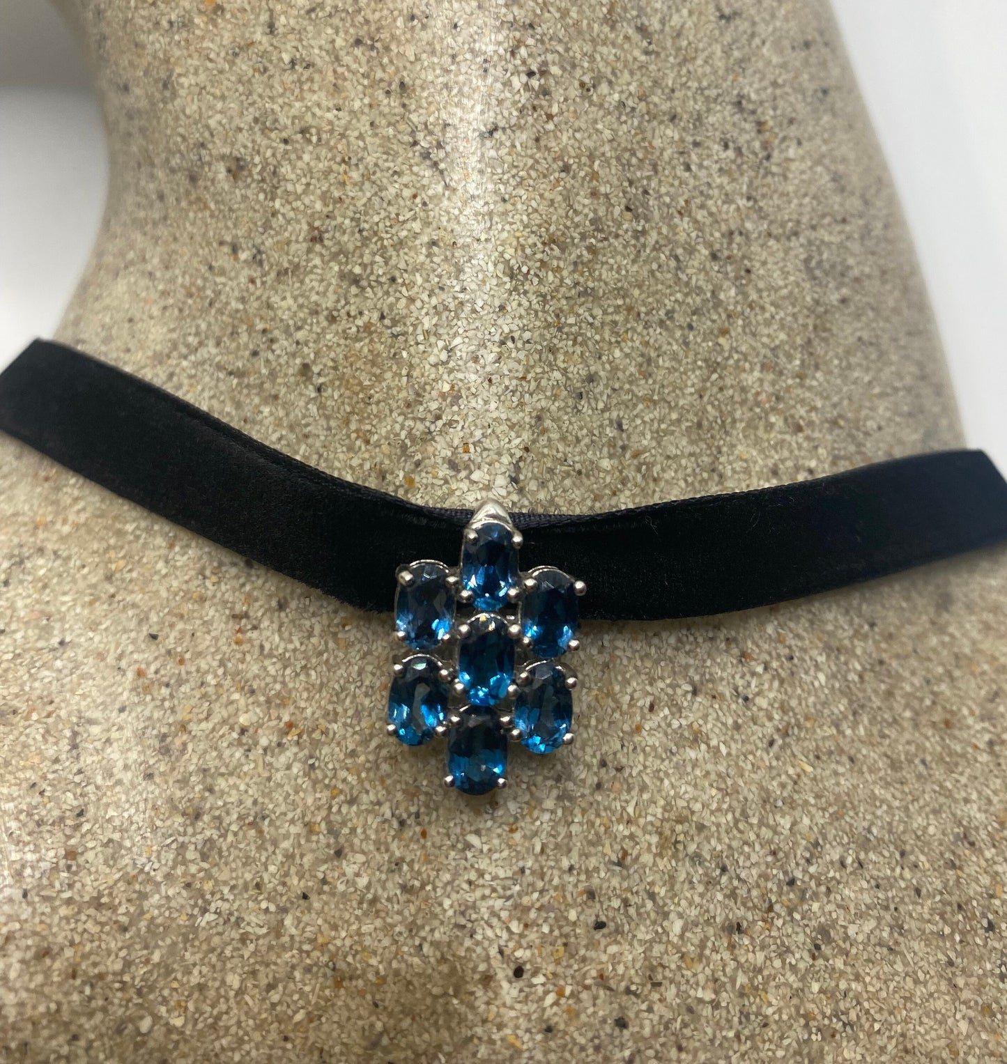 Vintage Blue Topaz 925 Sterling Silver Choker Necklace Pendant