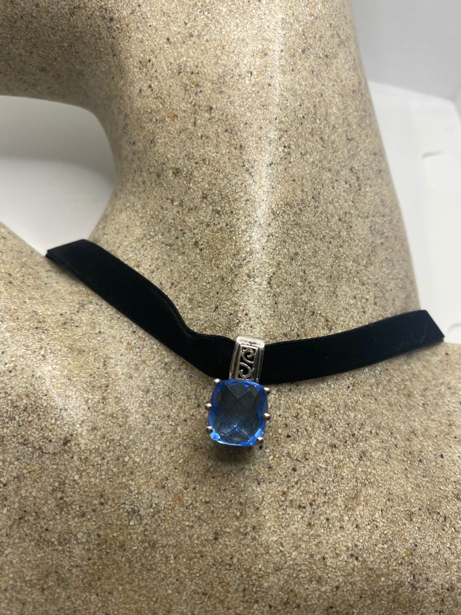 Vintage Blue Topaz 925 Sterling Silver Choker Necklace Pendant