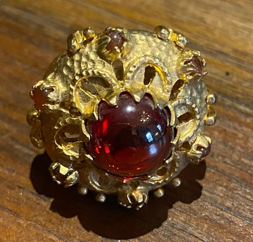 Vintage Red Ruby Glass Golden Bronze Ring
