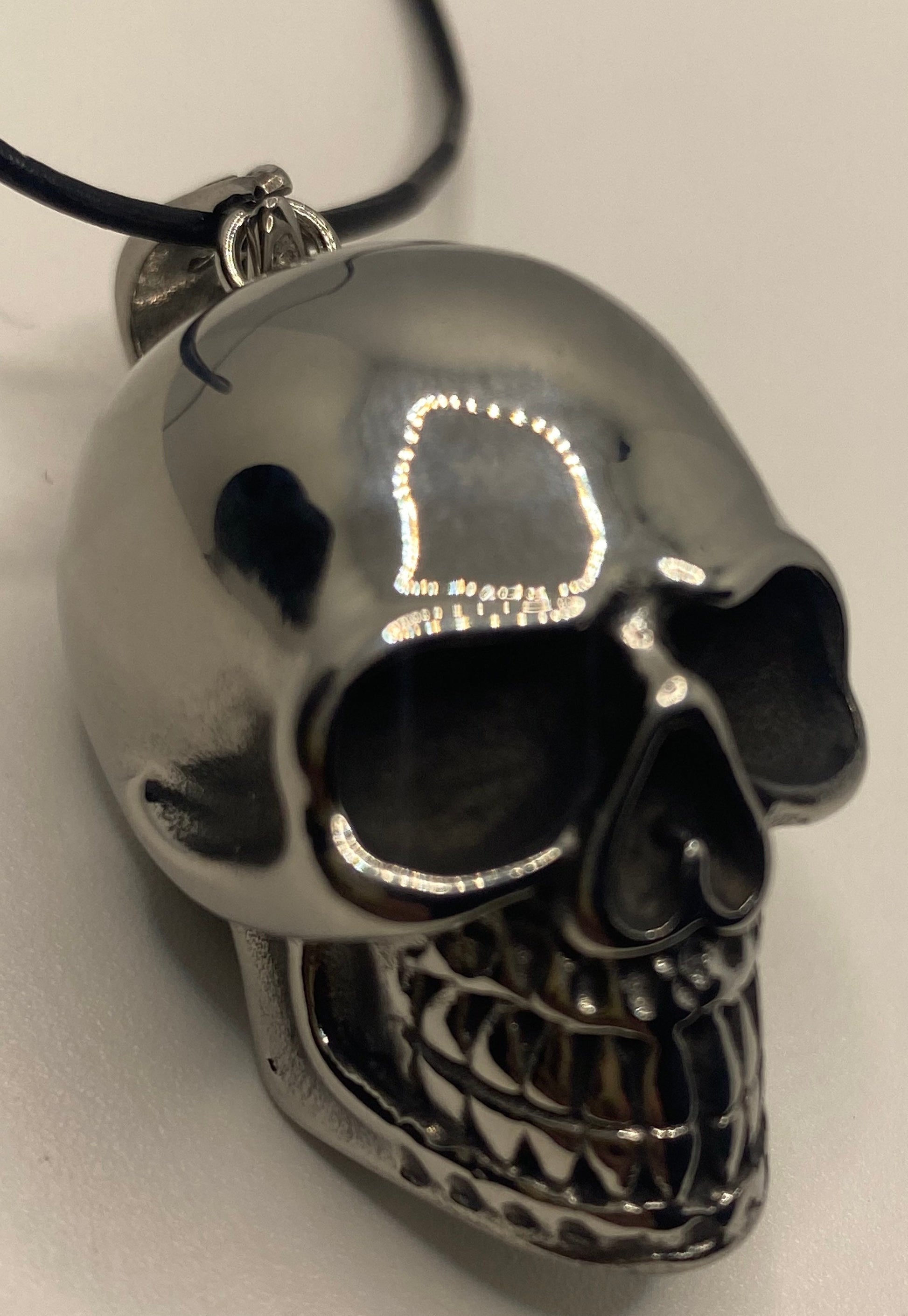 Vintage Silver Stainless Steel Skull Pendant Necklace