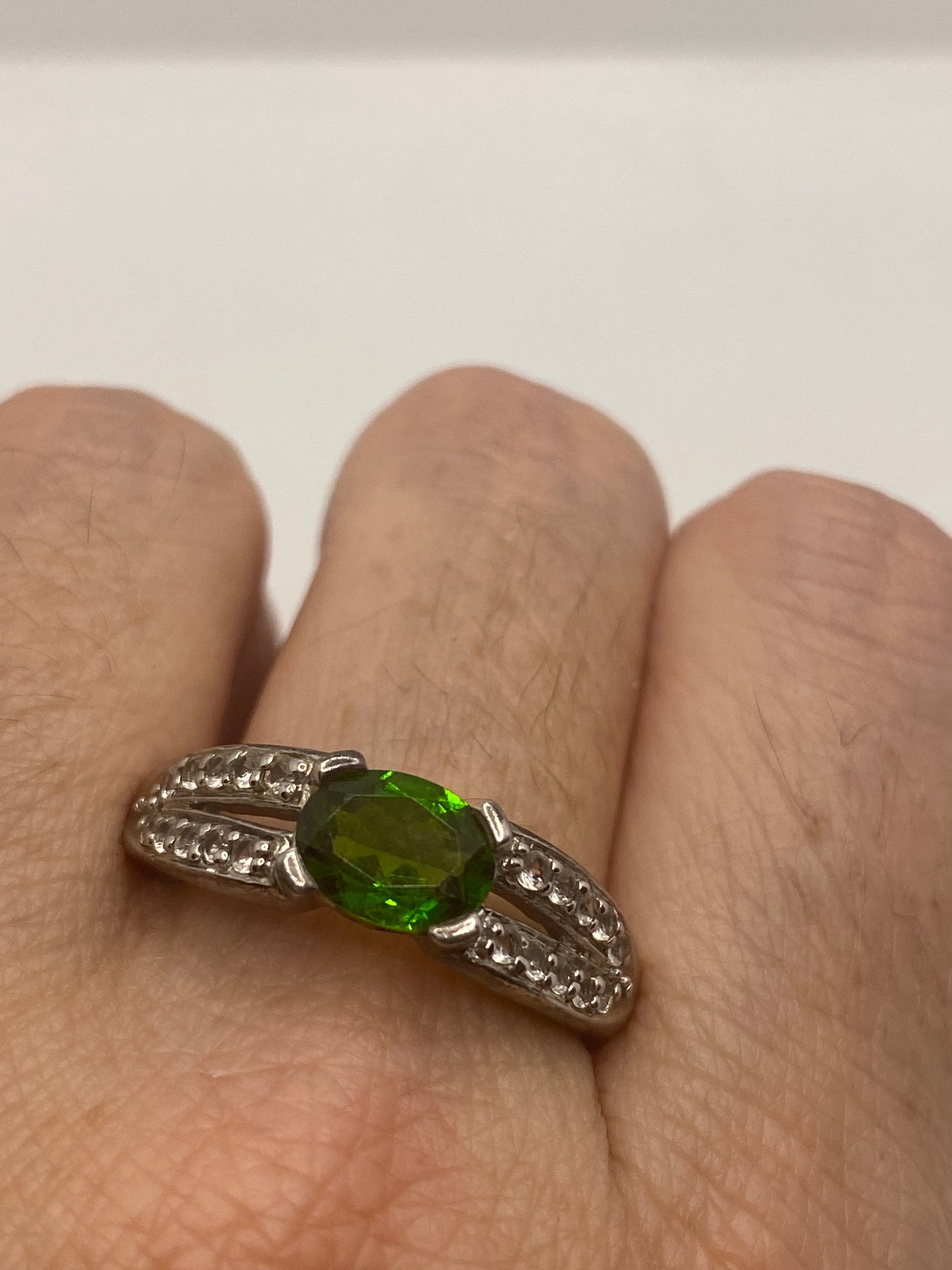 Vintage Green Crome Diopside and White Sapphire 925 Sterling Silver Cocktail Ring