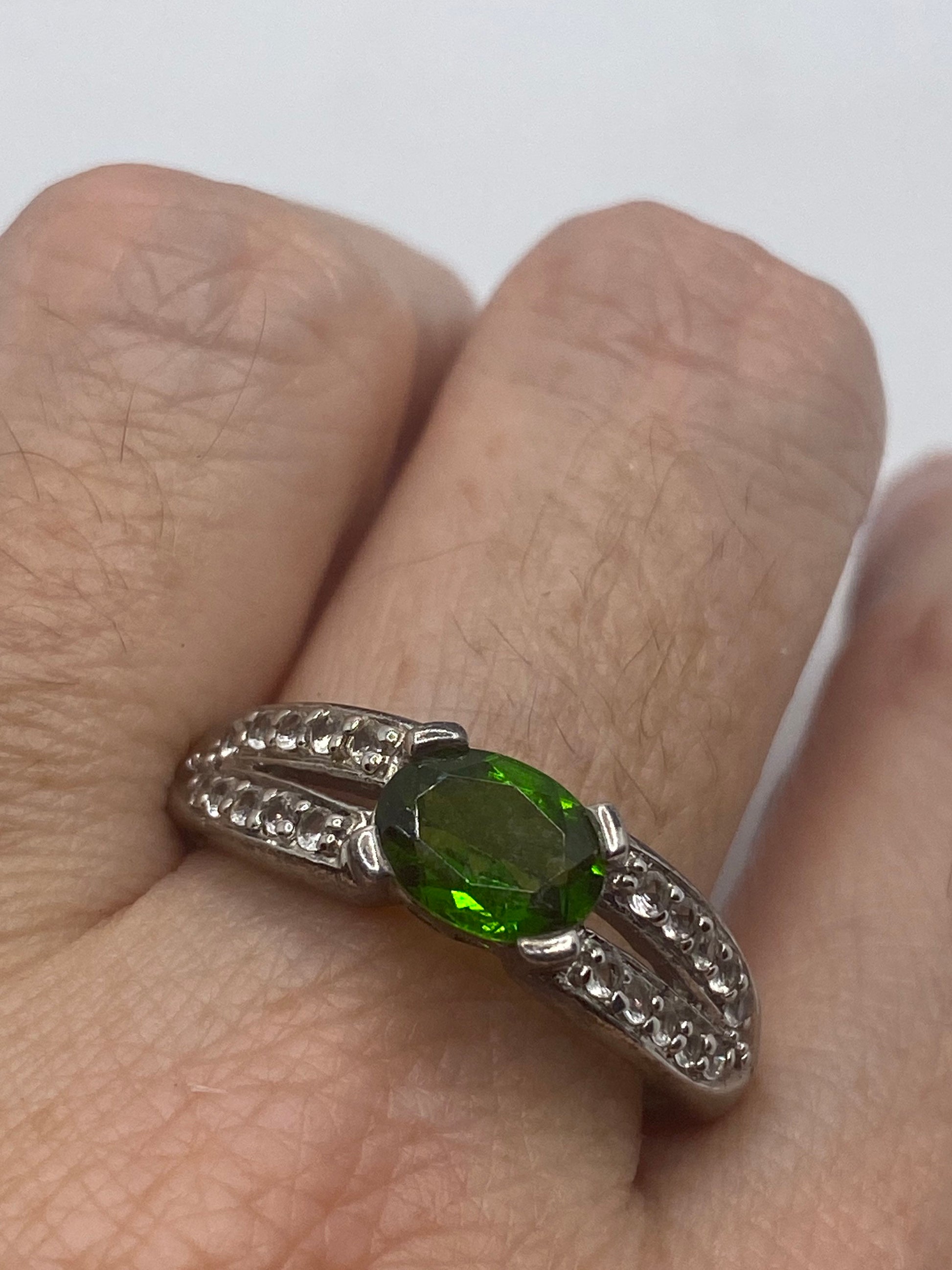 Vintage Green Crome Diopside and White Sapphire 925 Sterling Silver Cocktail Ring