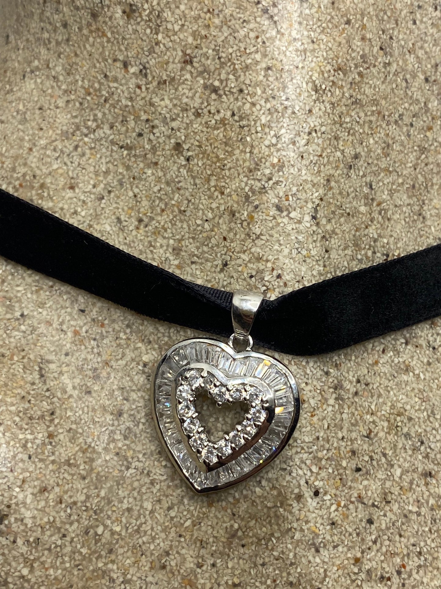 Vintage 925 Sterling Silver White Sapphire Heart Pendant Choker