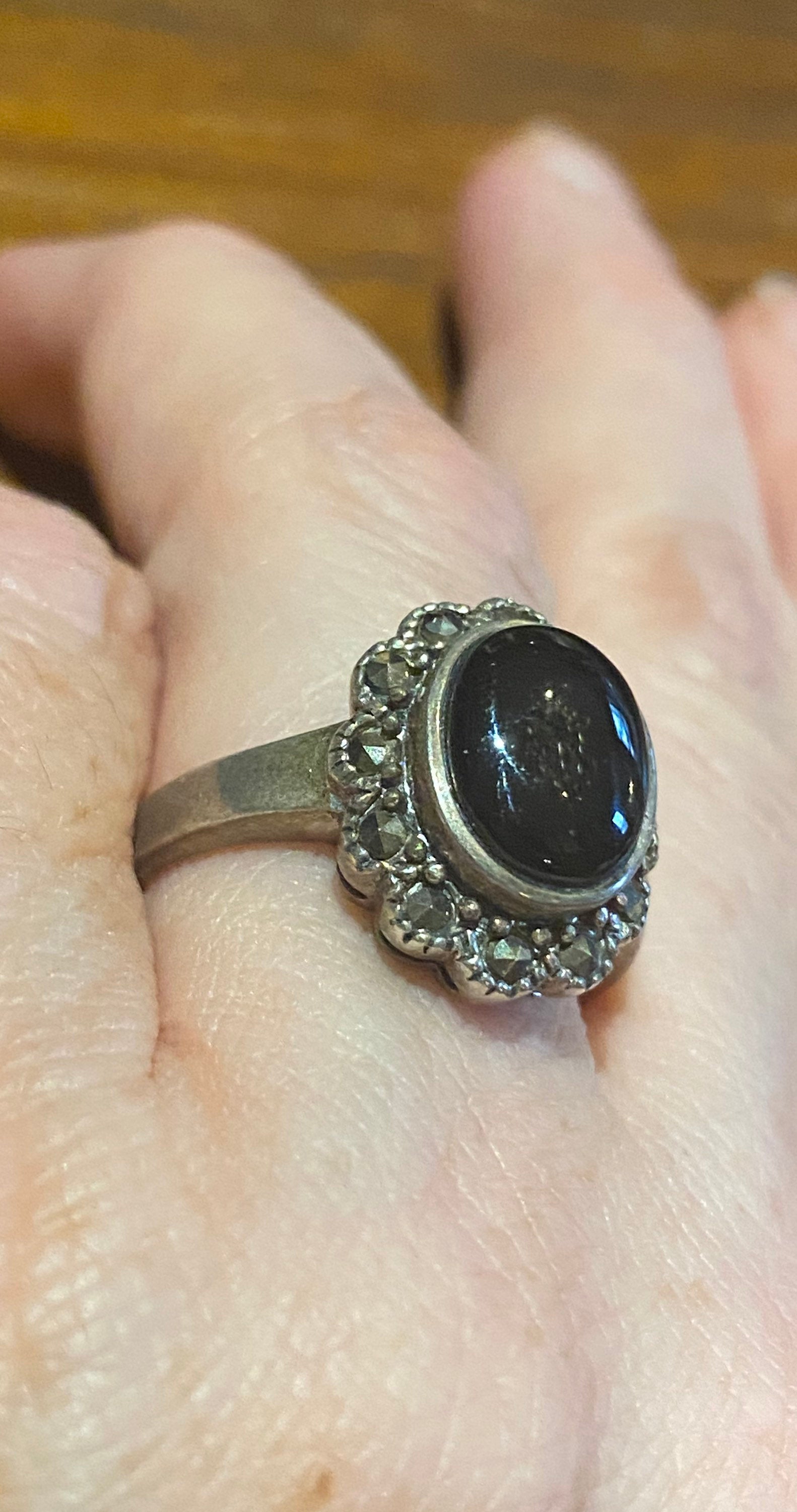 Vintage Genuine Black Onyx Silver Marcasite Ring Size 8