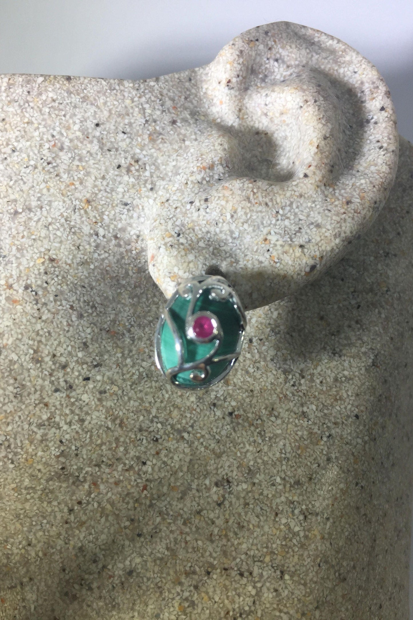 Vintage Handmade 925 Sterling Silver Green malachite and Ruby Stud Earrings