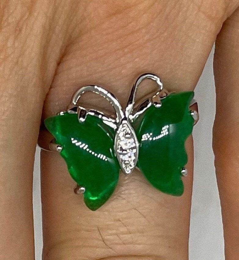 Vintage Lucky Green Mariposa Butterfly Nephrite Jade Cocktail Ring