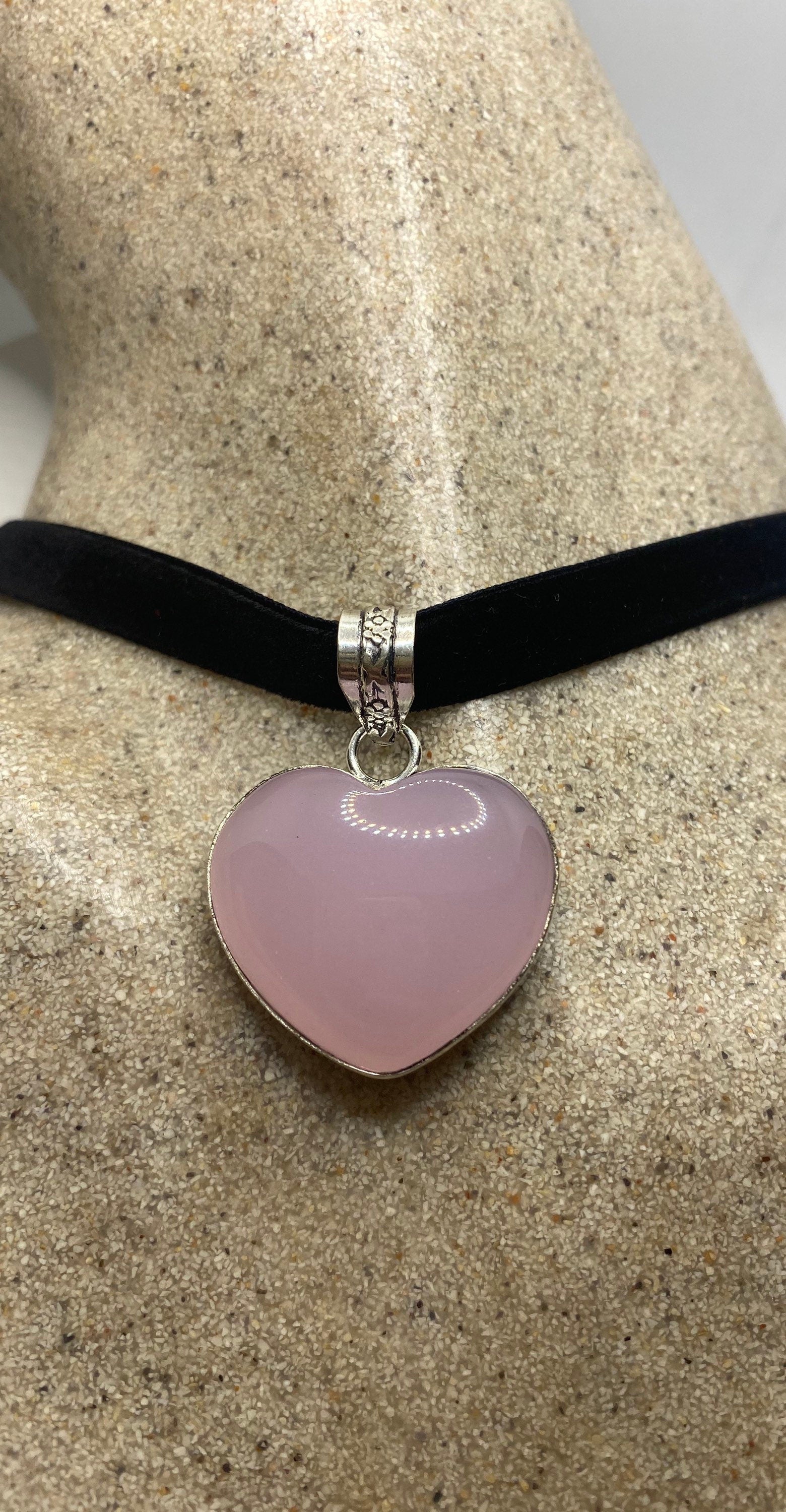 Vintage Heart Pink Rose Quartz Choker Necklace