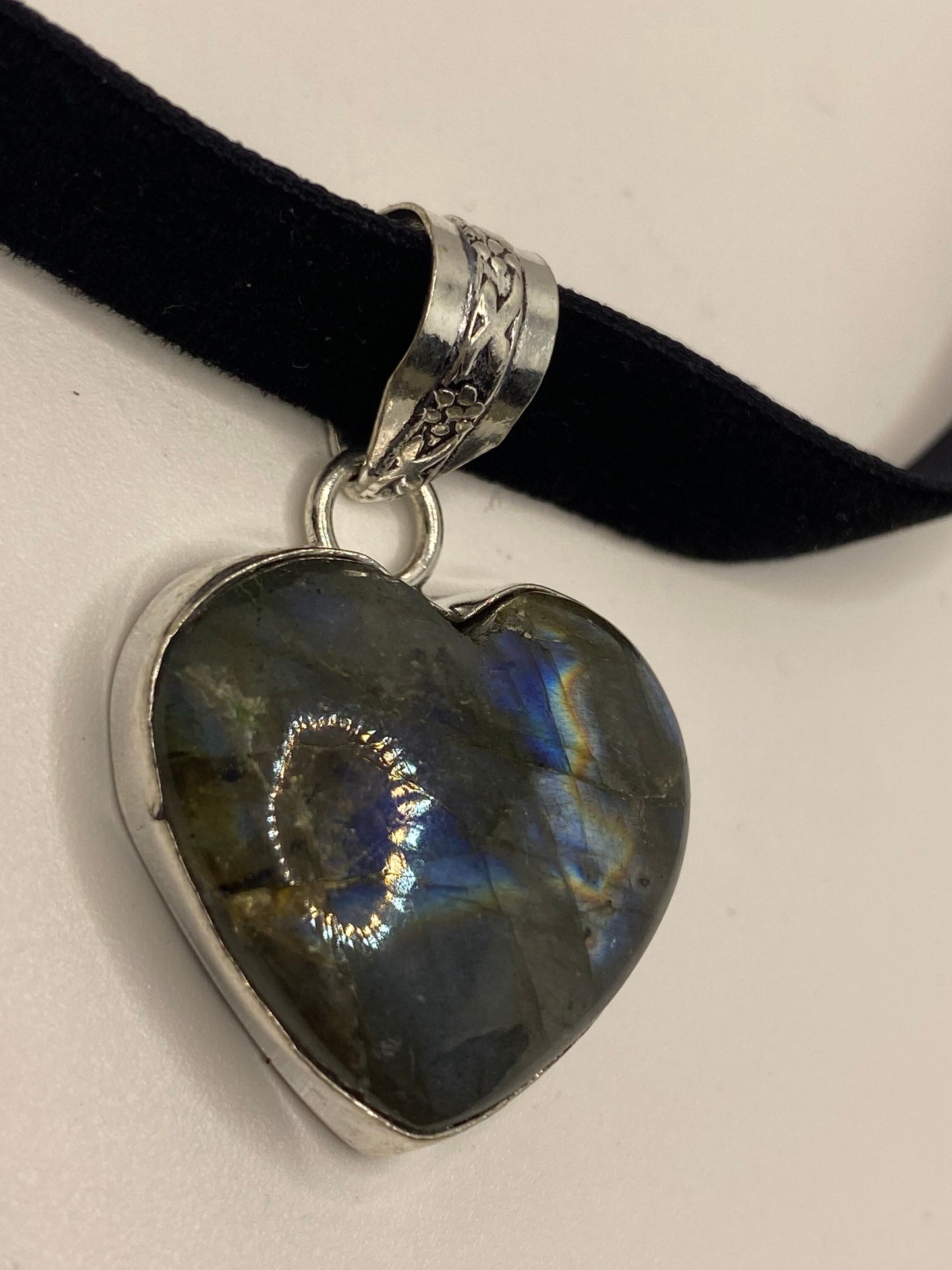 Vintage Rainbow Labradorite Heart Choker Pendant Necklace