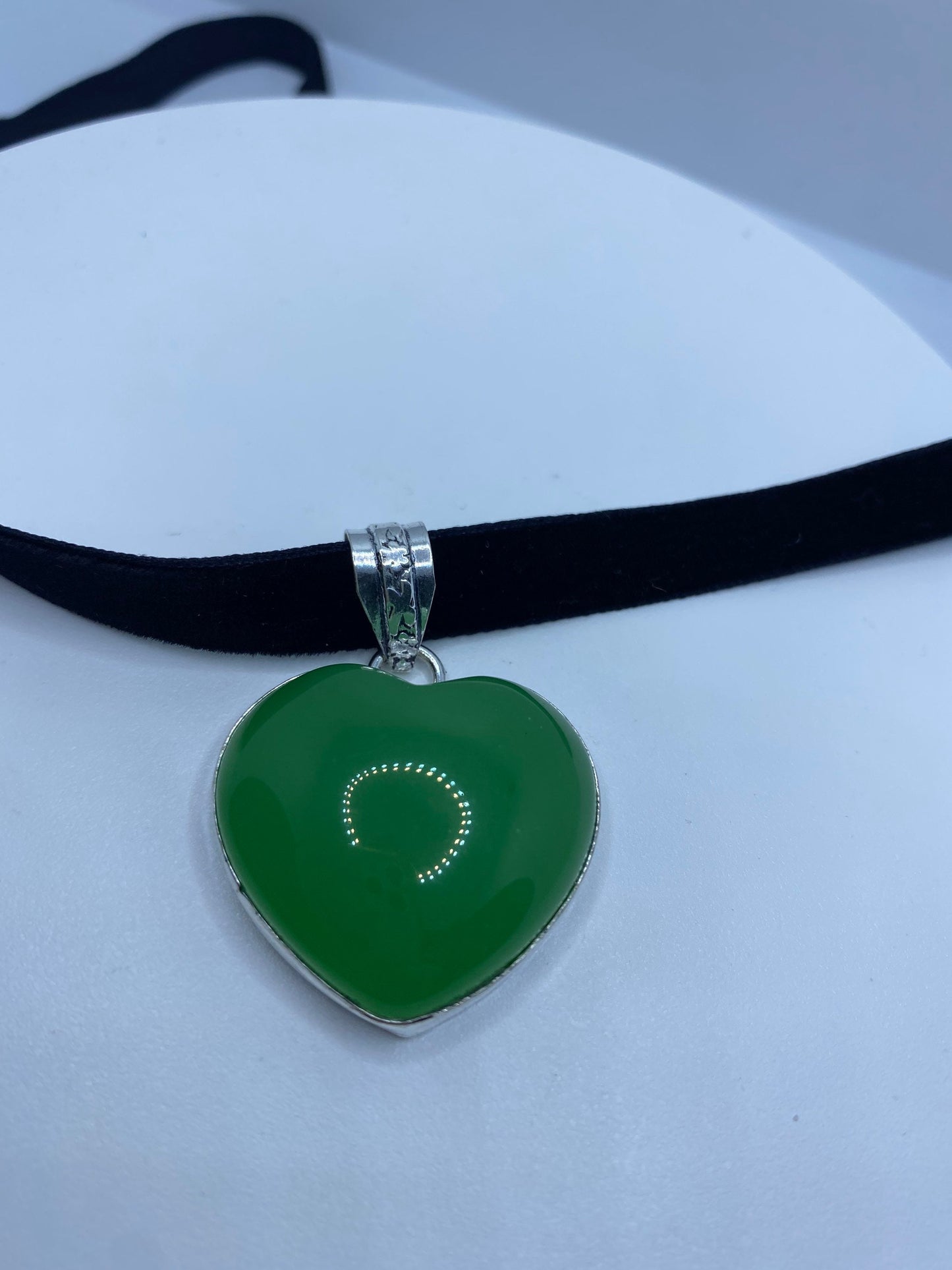 Vintage Heart Green Chalcedony Choker Necklace