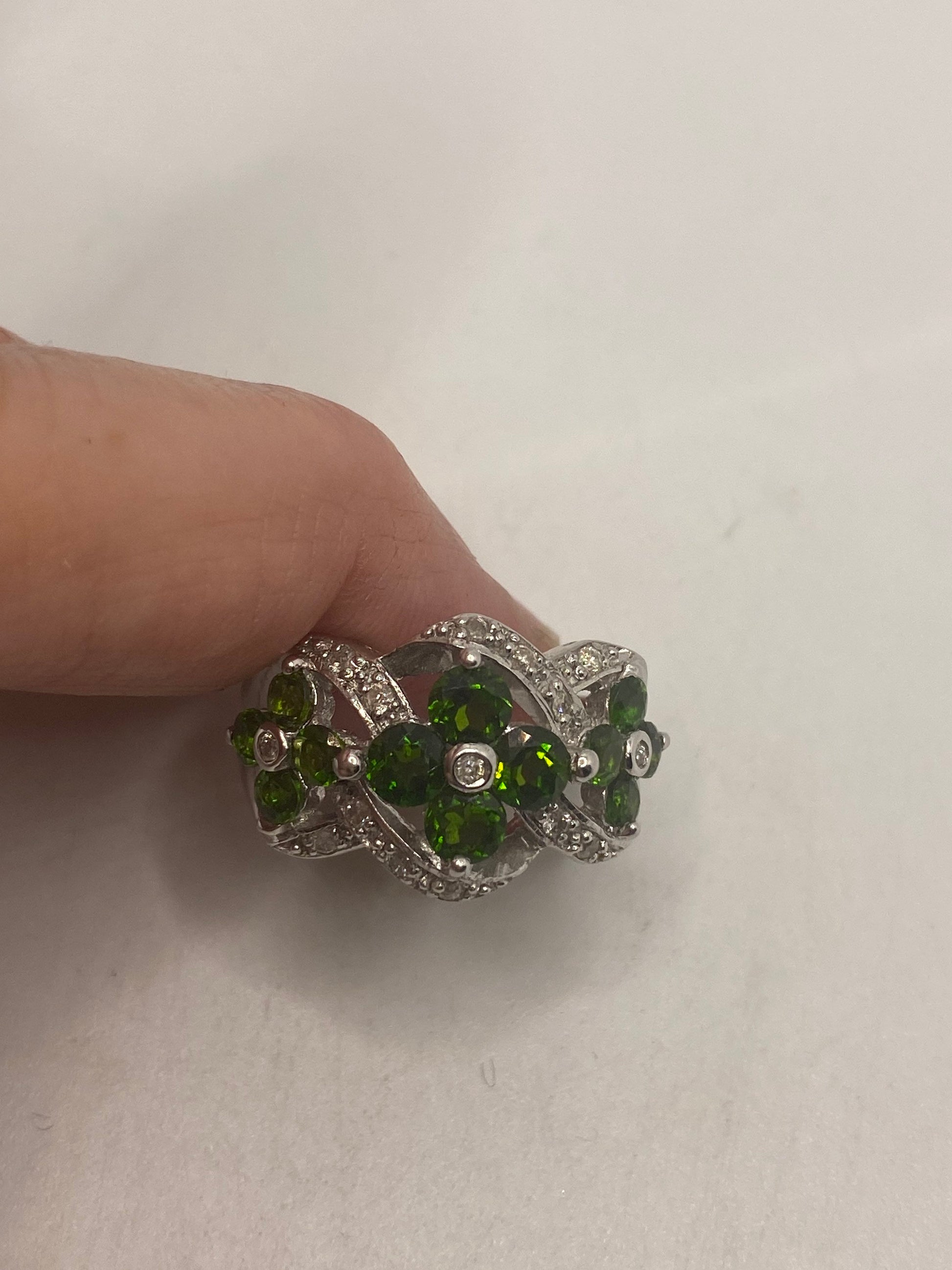 Vintage Green Crome Diopside and White Sapphire 925 Sterling Silver Cocktail Ring
