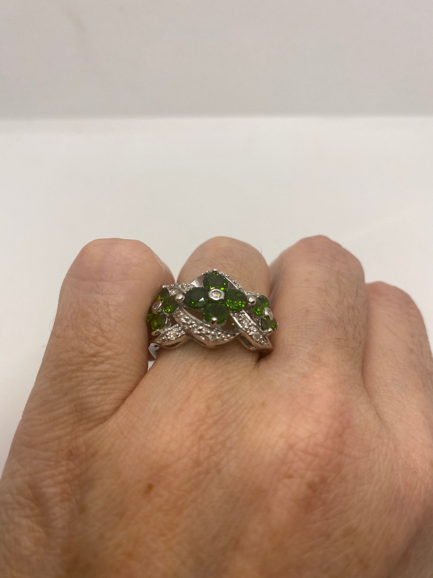 Vintage Green Crome Diopside and White Sapphire 925 Sterling Silver Cocktail Ring