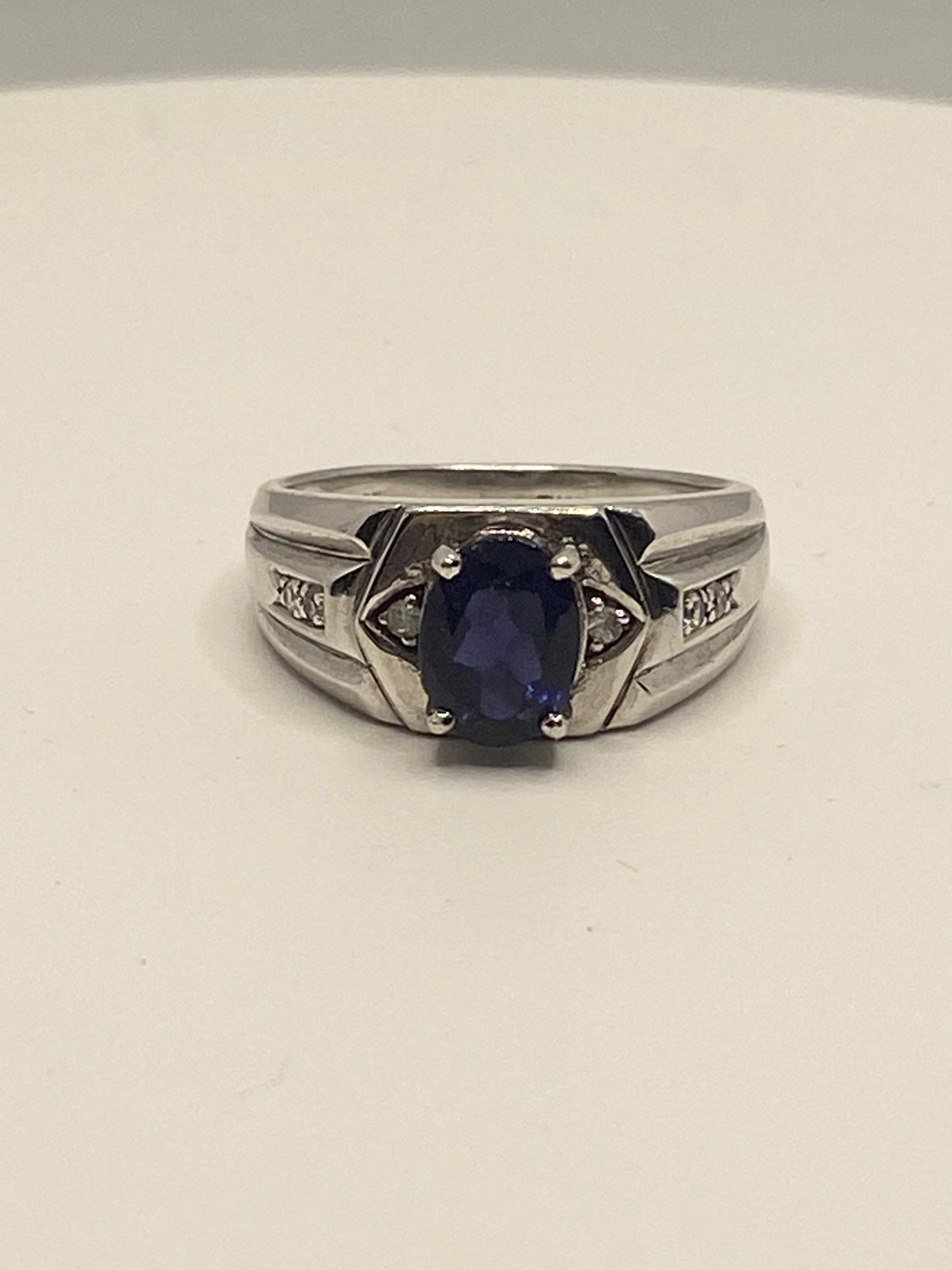 Vintage Blue and White Sapphire 925 Sterling Silver Gothic Cocktail Ring