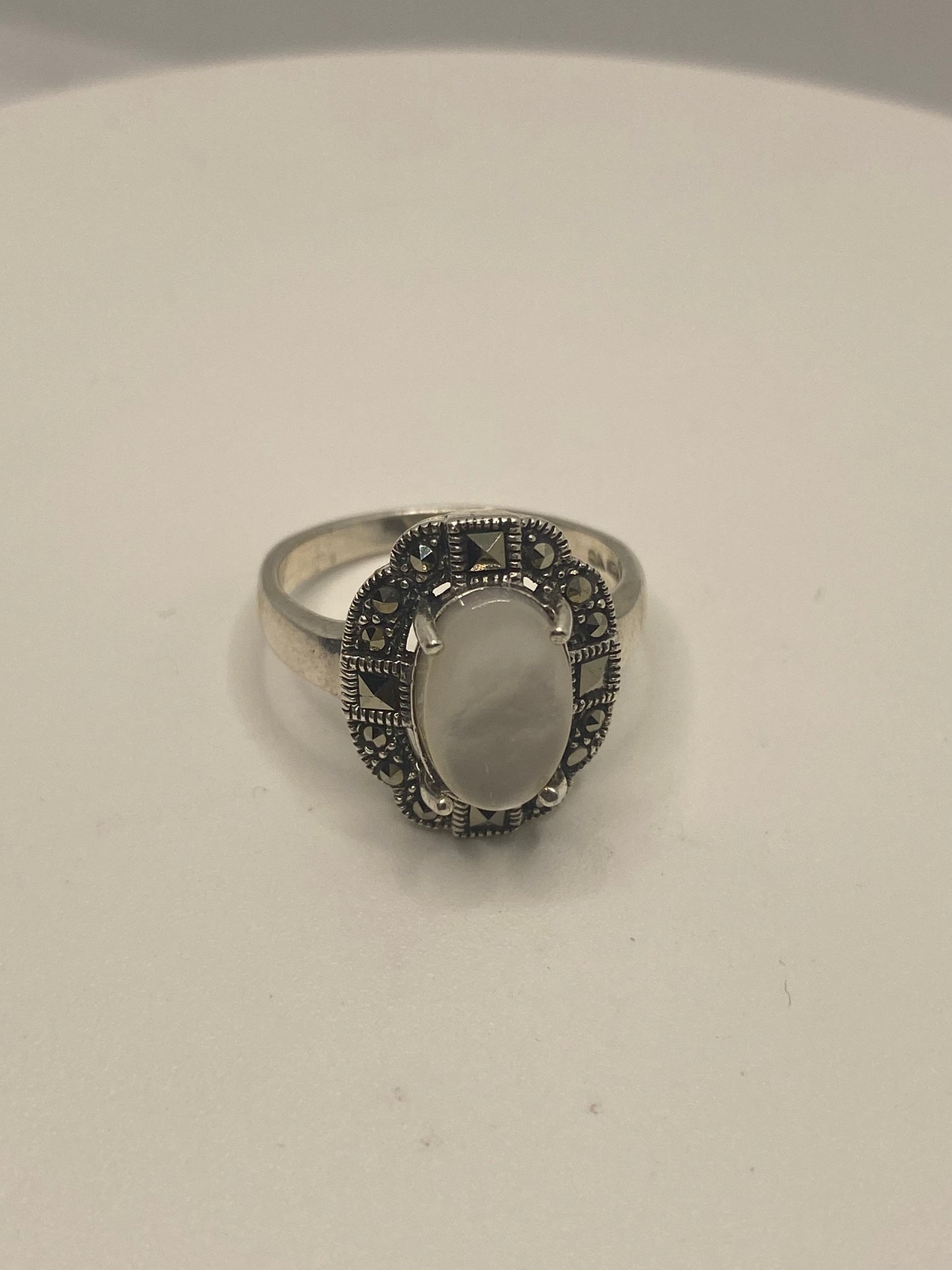 Vintage Mother of Pearl 925 Sterling Silver Marcasite Cocktail Ring